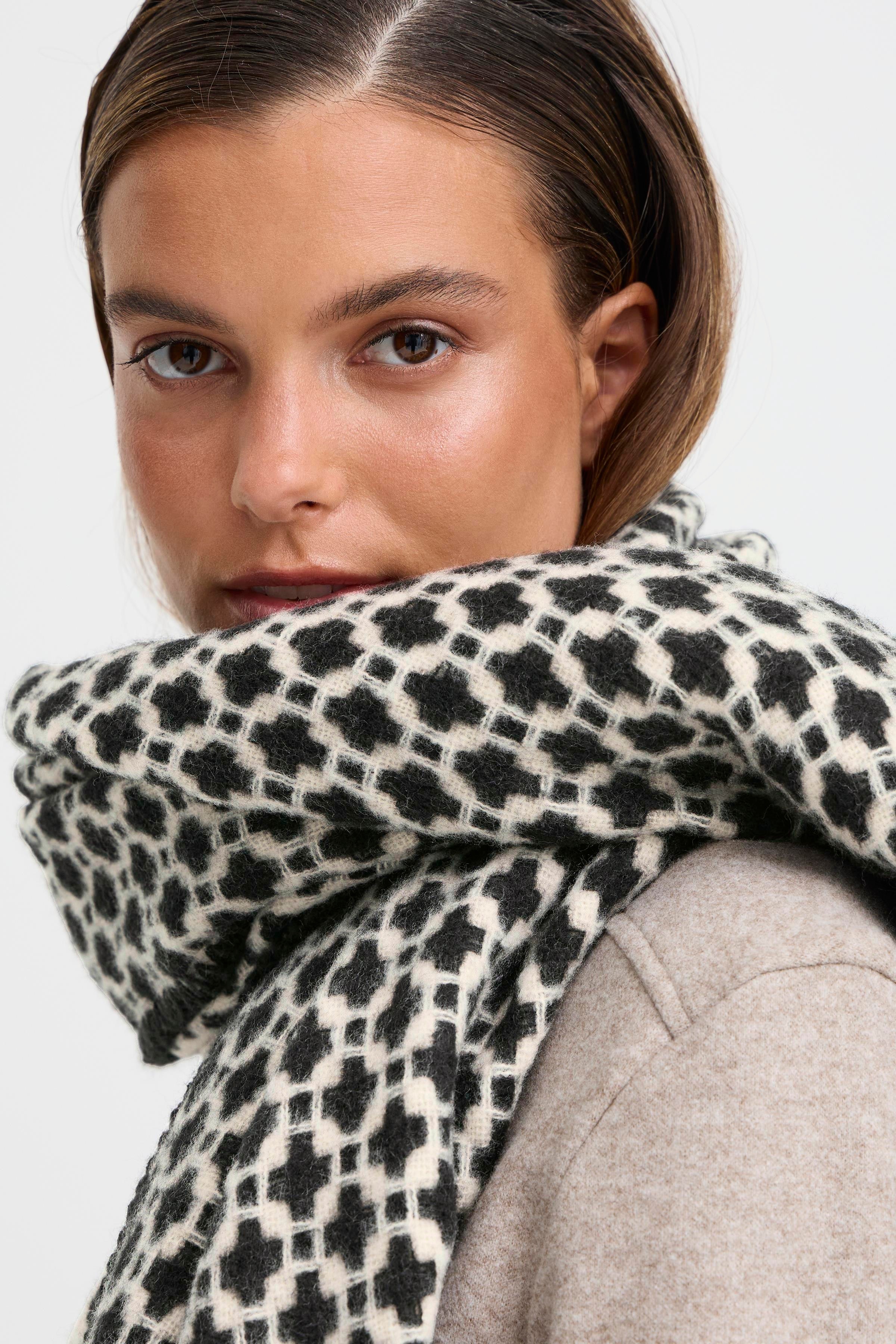 BYWEDOT Scarf LOOKBOOK FRONT 20817263-200453