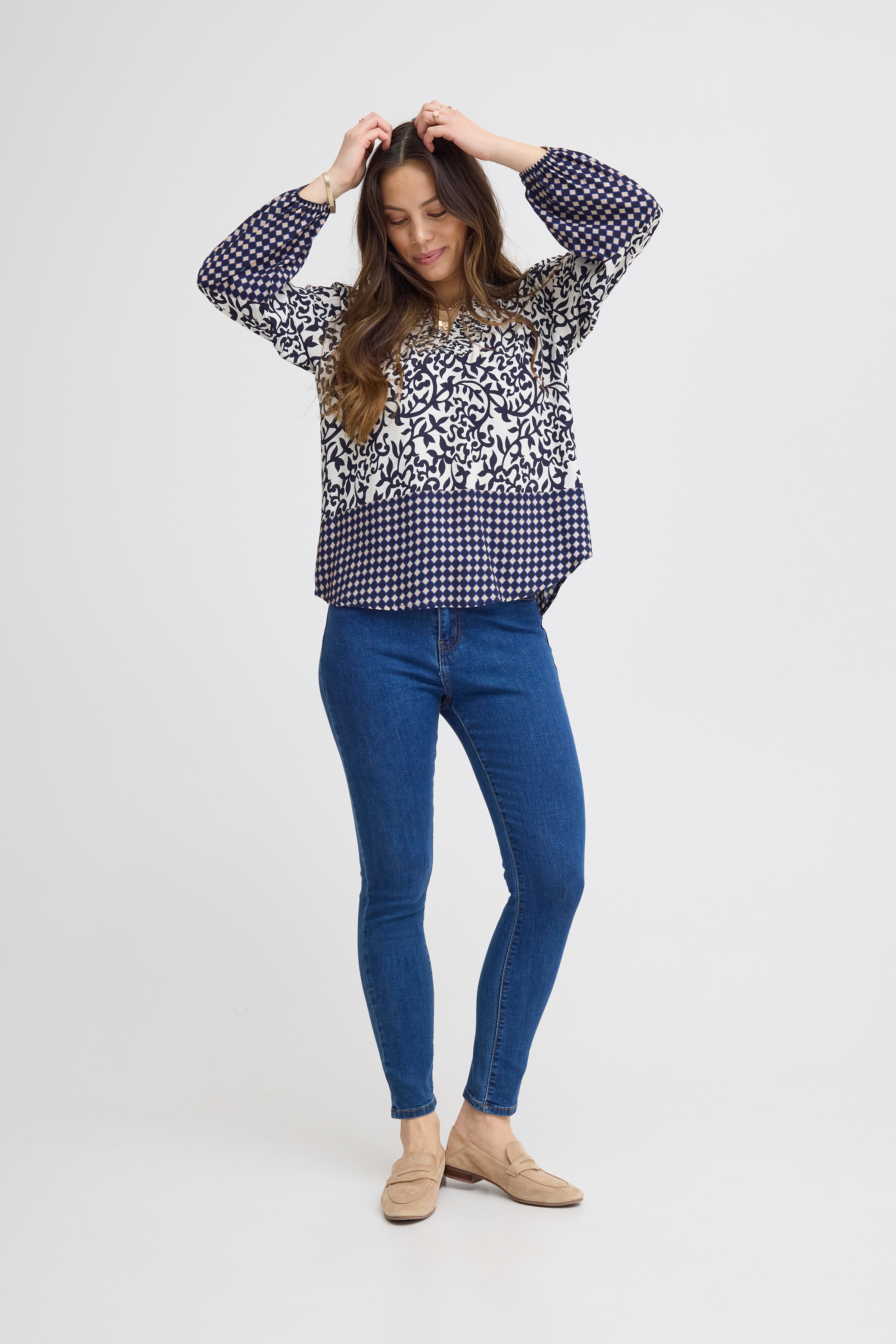 SBBOLETTE Bluse LOOKBOOK FRONT 22100931-193923