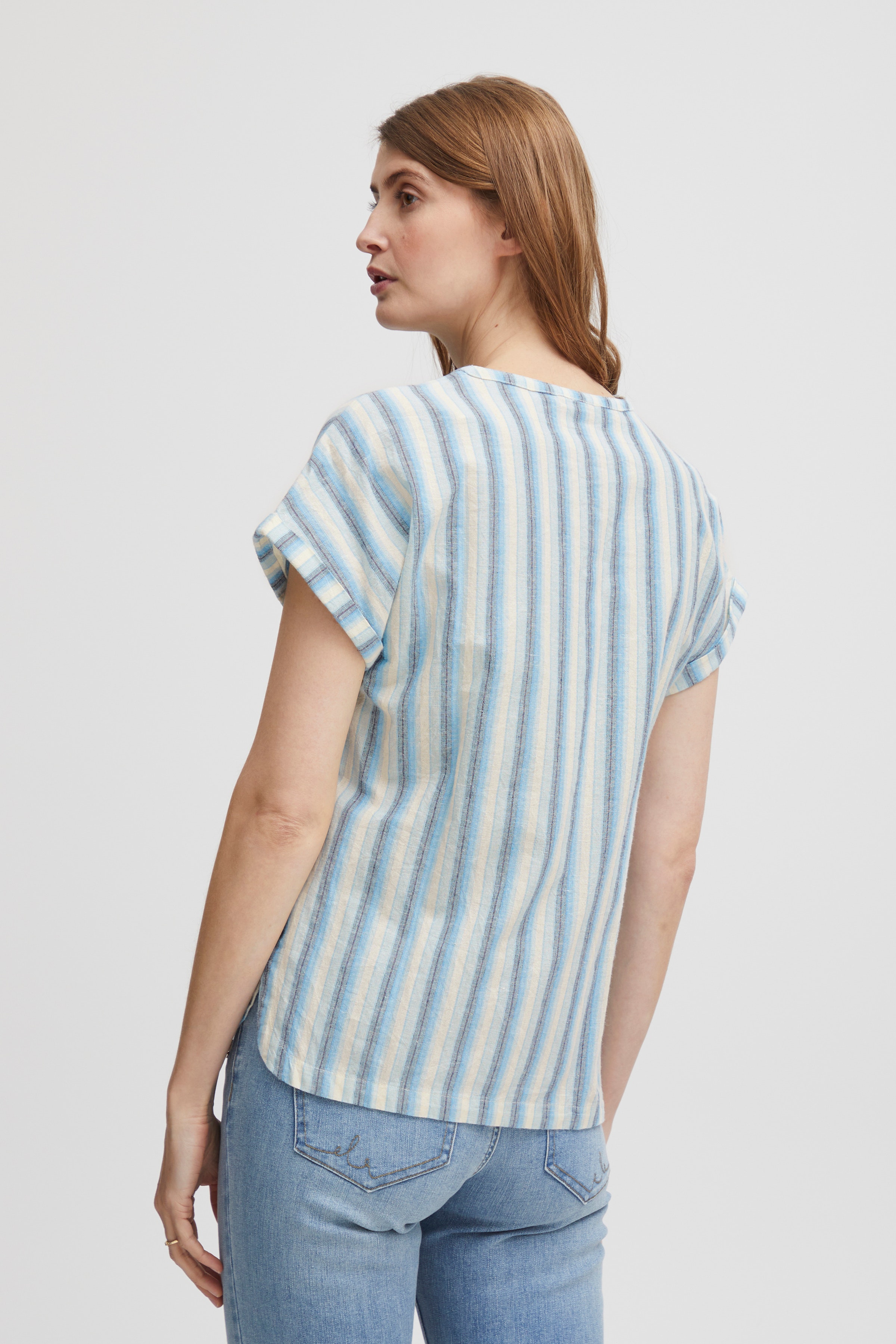 Blouse with short sleeve LOOKBOOK BACK 20612234-201984