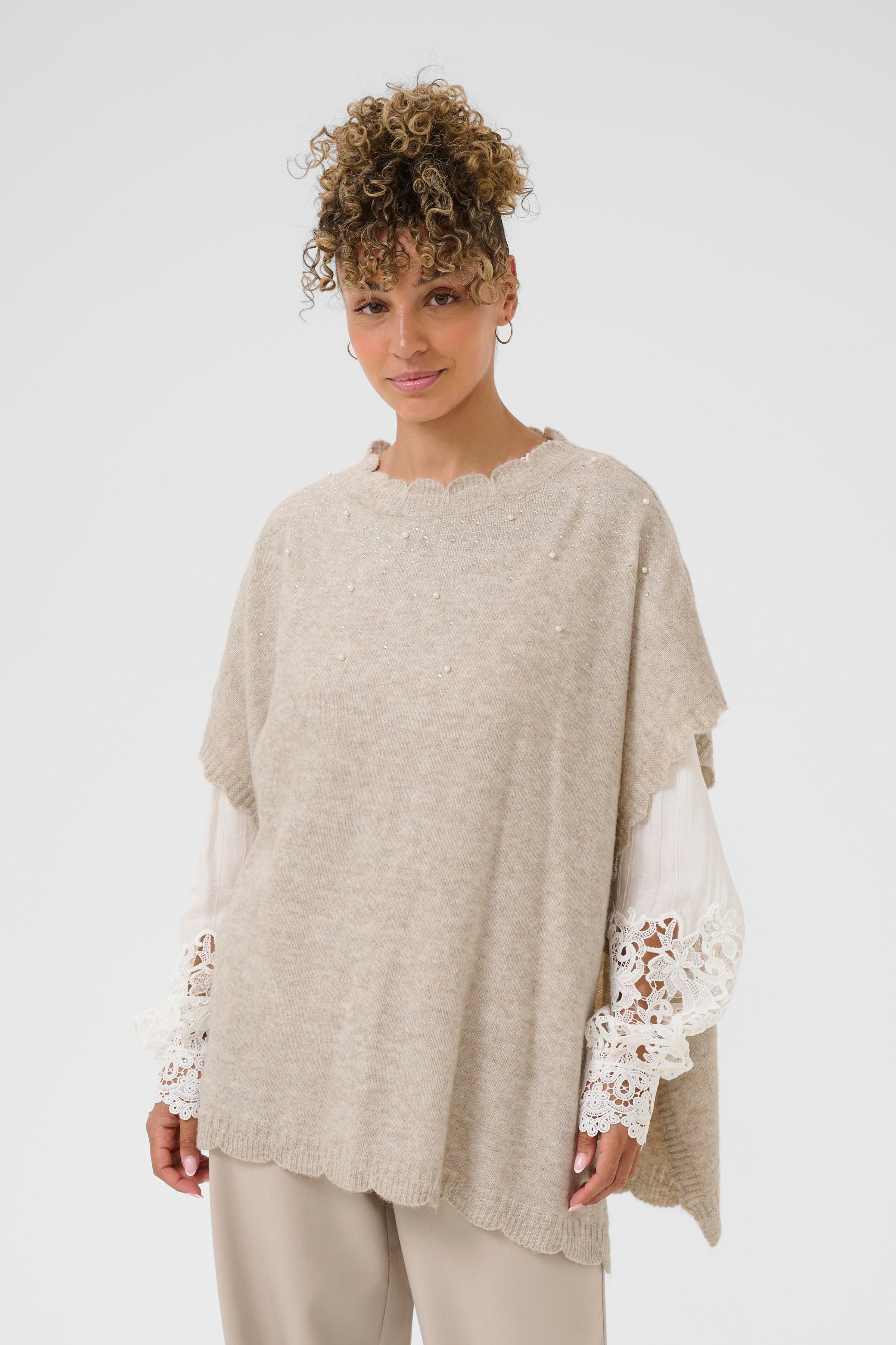 CREmanuella Poncho LOOKBOOK FRONT 10614476-1613051
