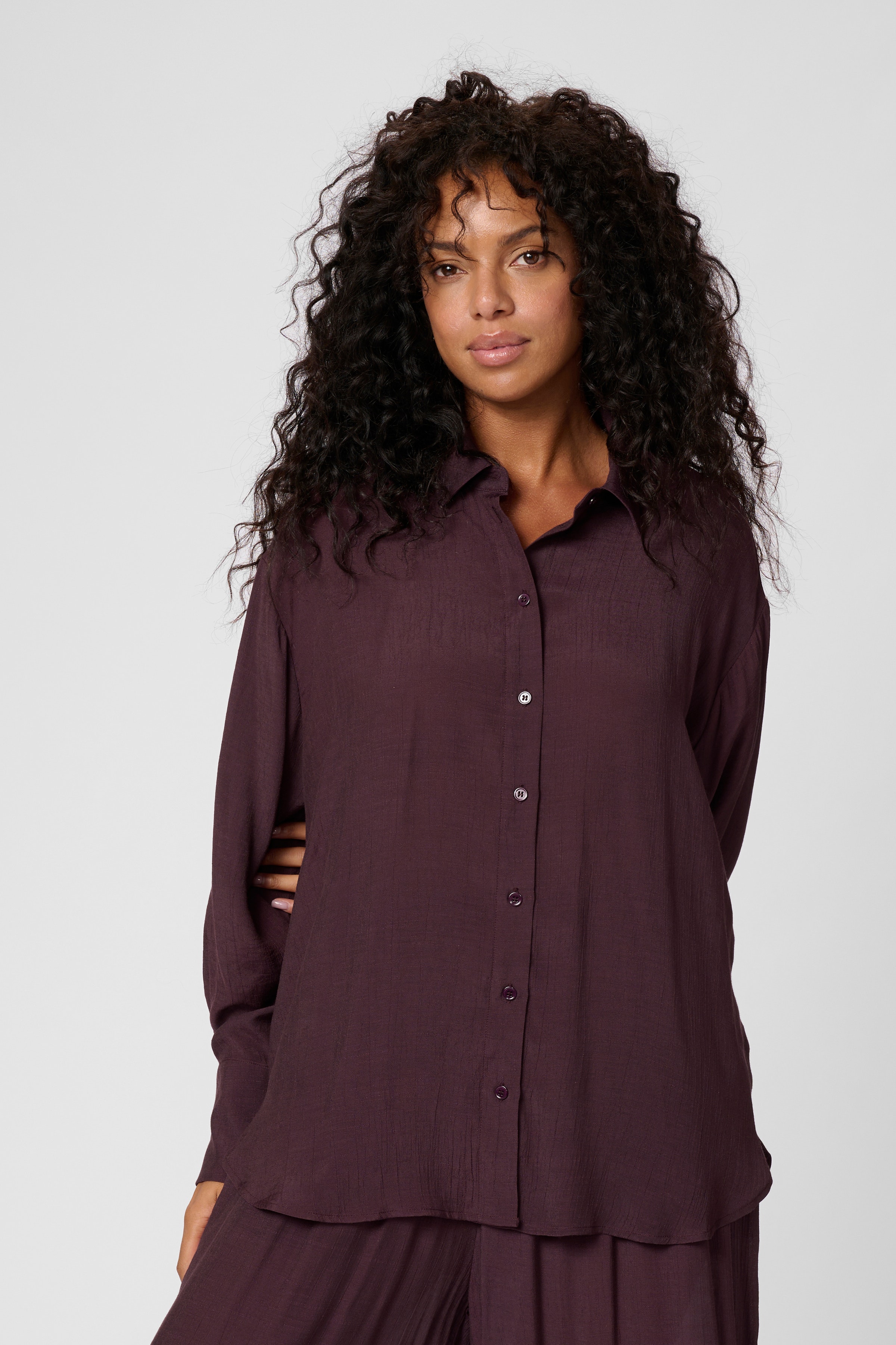 KAanja Skjorte LOOKBOOK FRONT 10510071-191619