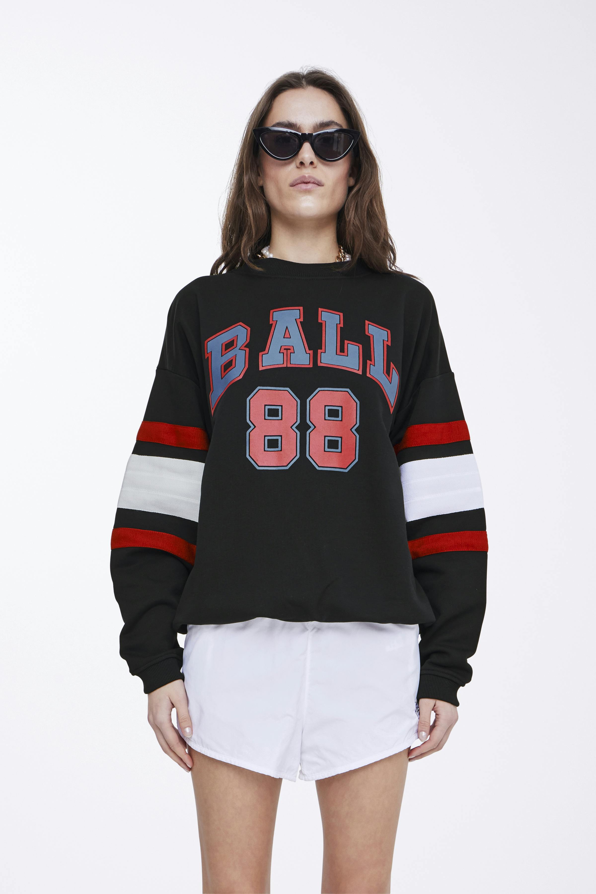 B788 ORIGINAL SWEATSHIRT LOCATION NONE 50400003-193911