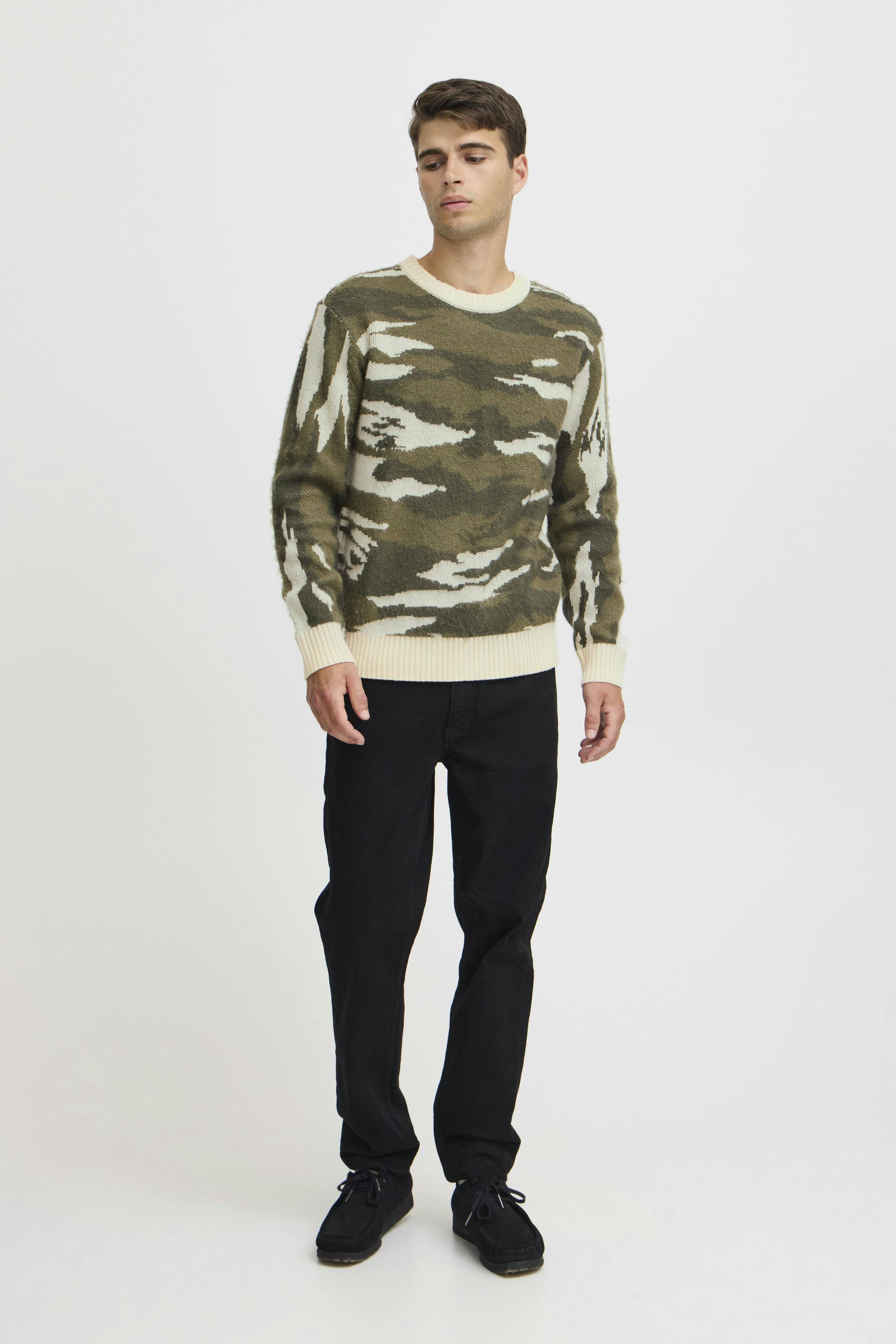 CFKLAES Pullover LOOKBOOK FRONT 20505238-190413