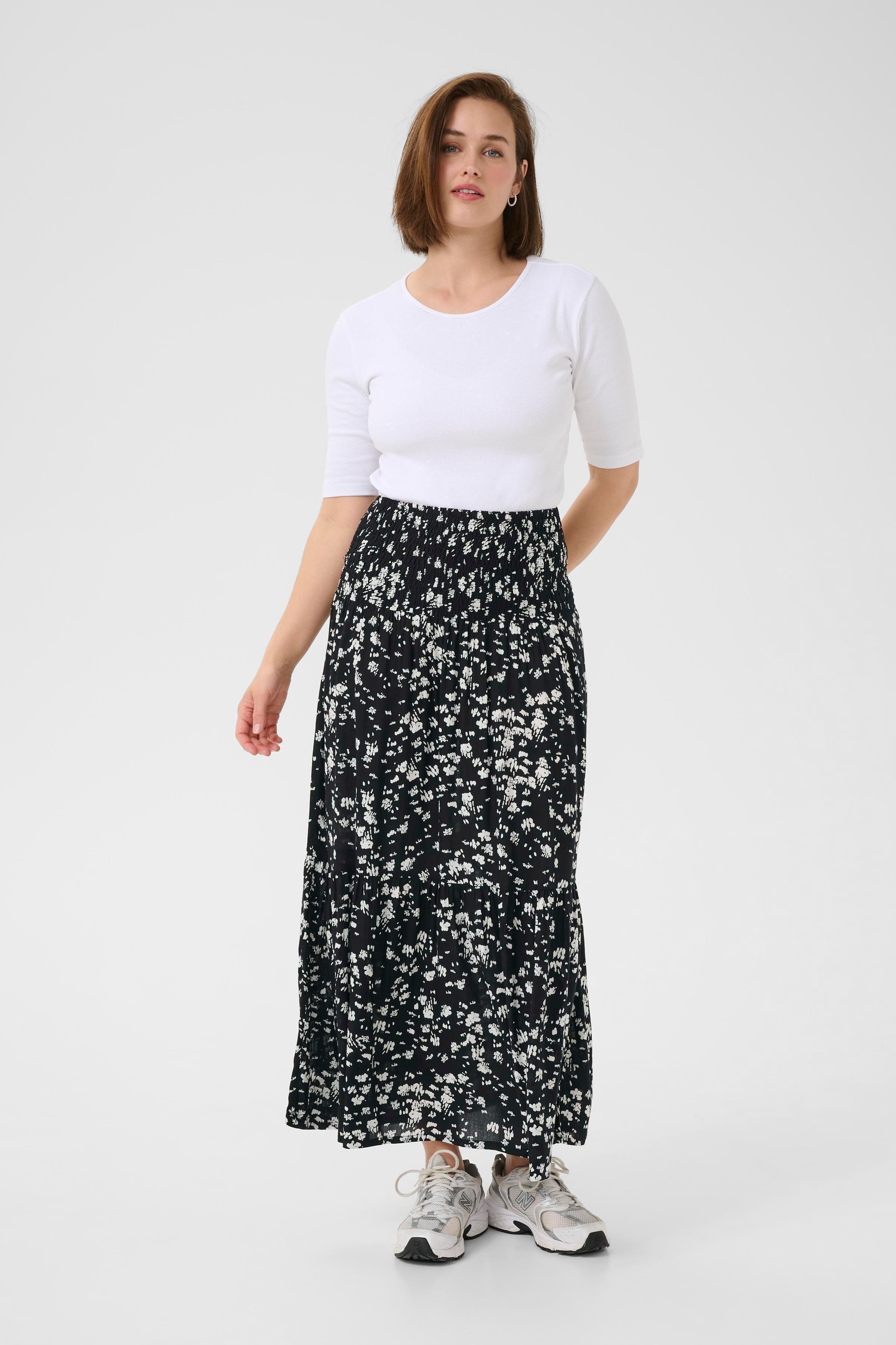 KAbeathe Skjørt LOOKBOOK FRONT 10510316-107908