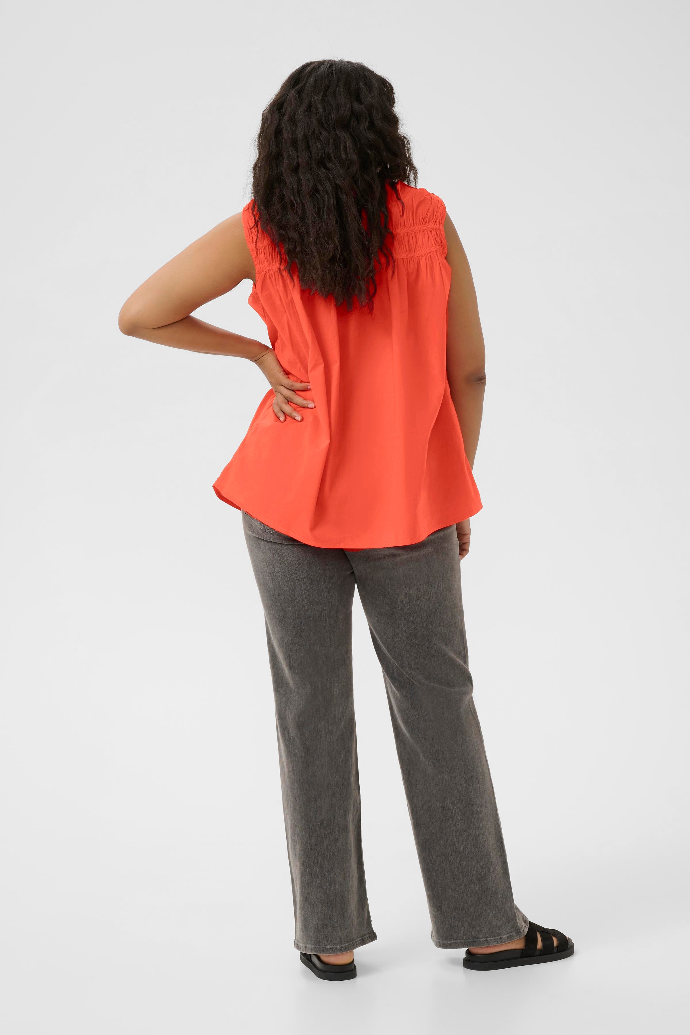 KCthia Blouse LOOKBOOK BACK 10583213-171558