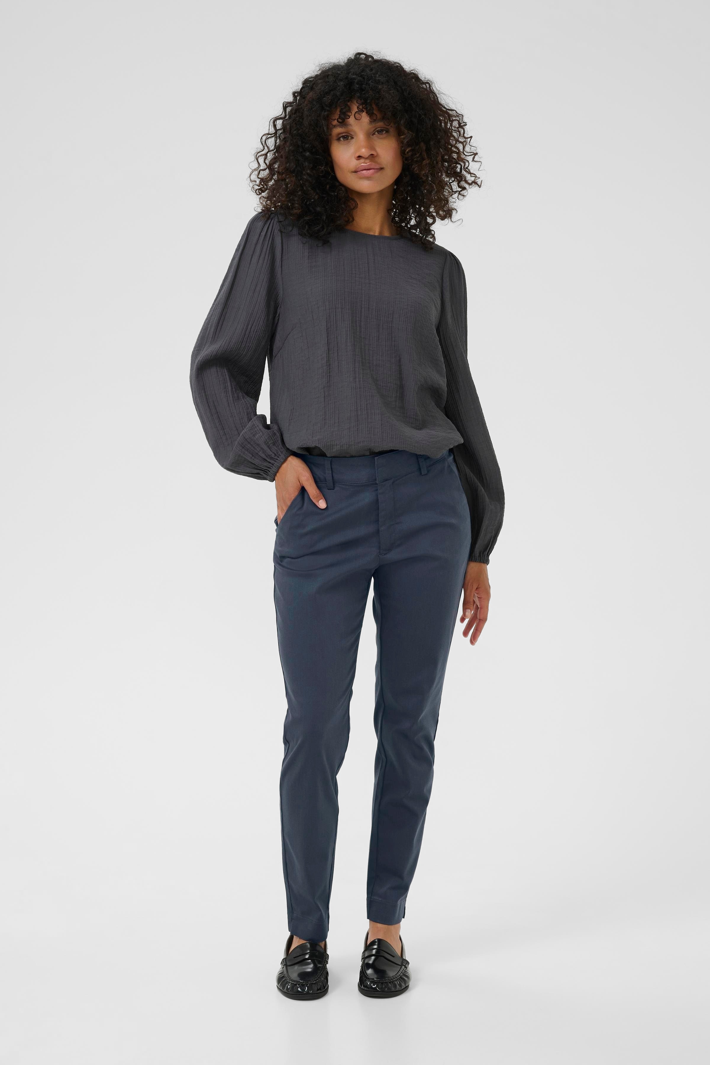 KAlea Bukser LOOKBOOK FRONT 10505191-190205