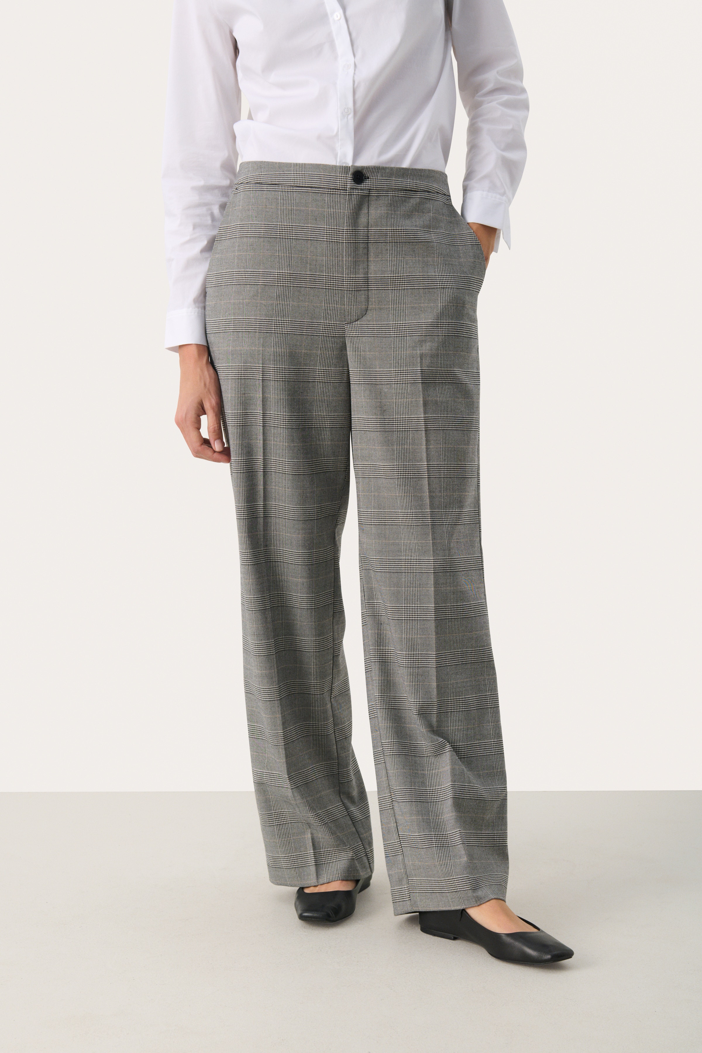 LinoraPW Hose LOOKBOOK FRONT 30308903-303205