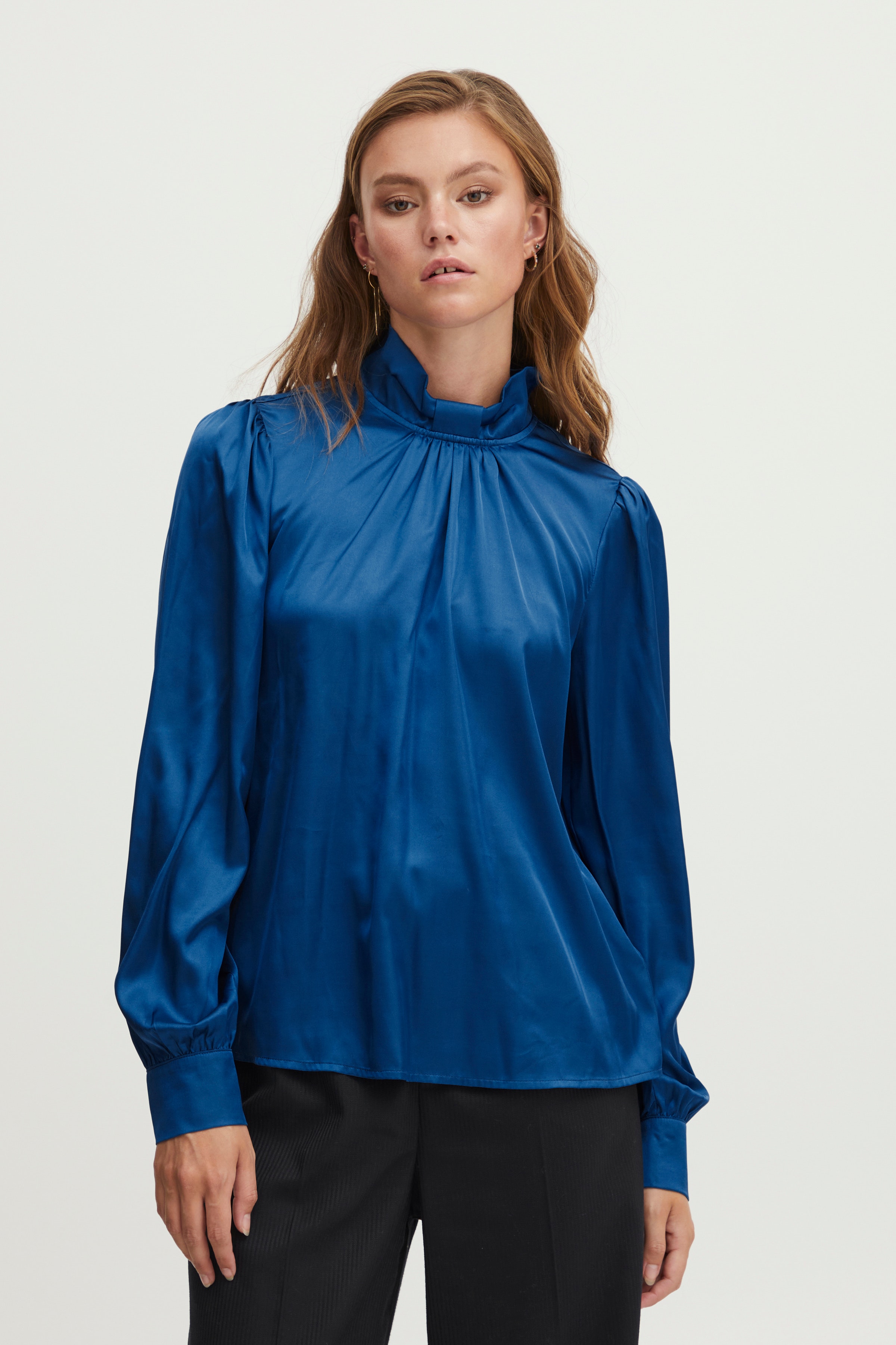 PZDOROTA Bluse LOOKBOOK FRONT 50207103-193952