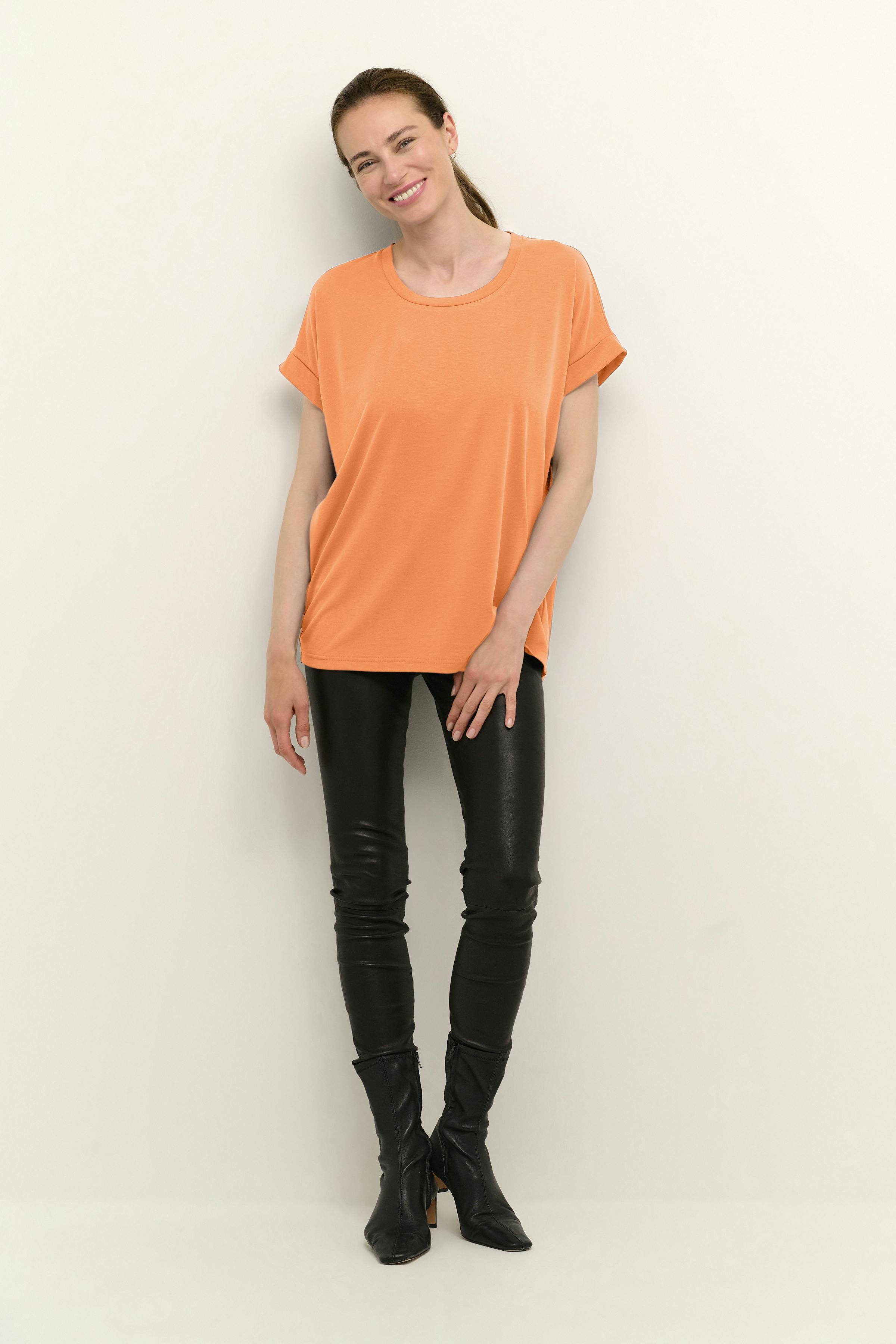 Kajsa T-shirt LOOKBOOK FRONT 50103468-151247