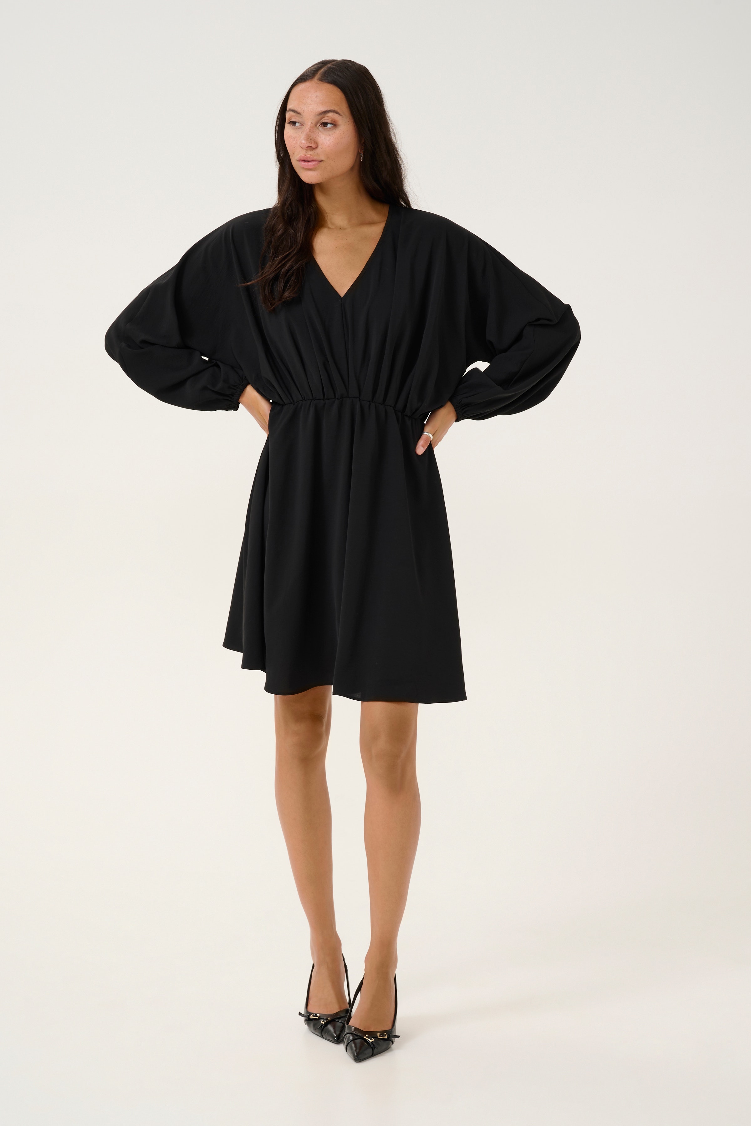 KArie Kjole LOOKBOOK FRONT 10509467-100121