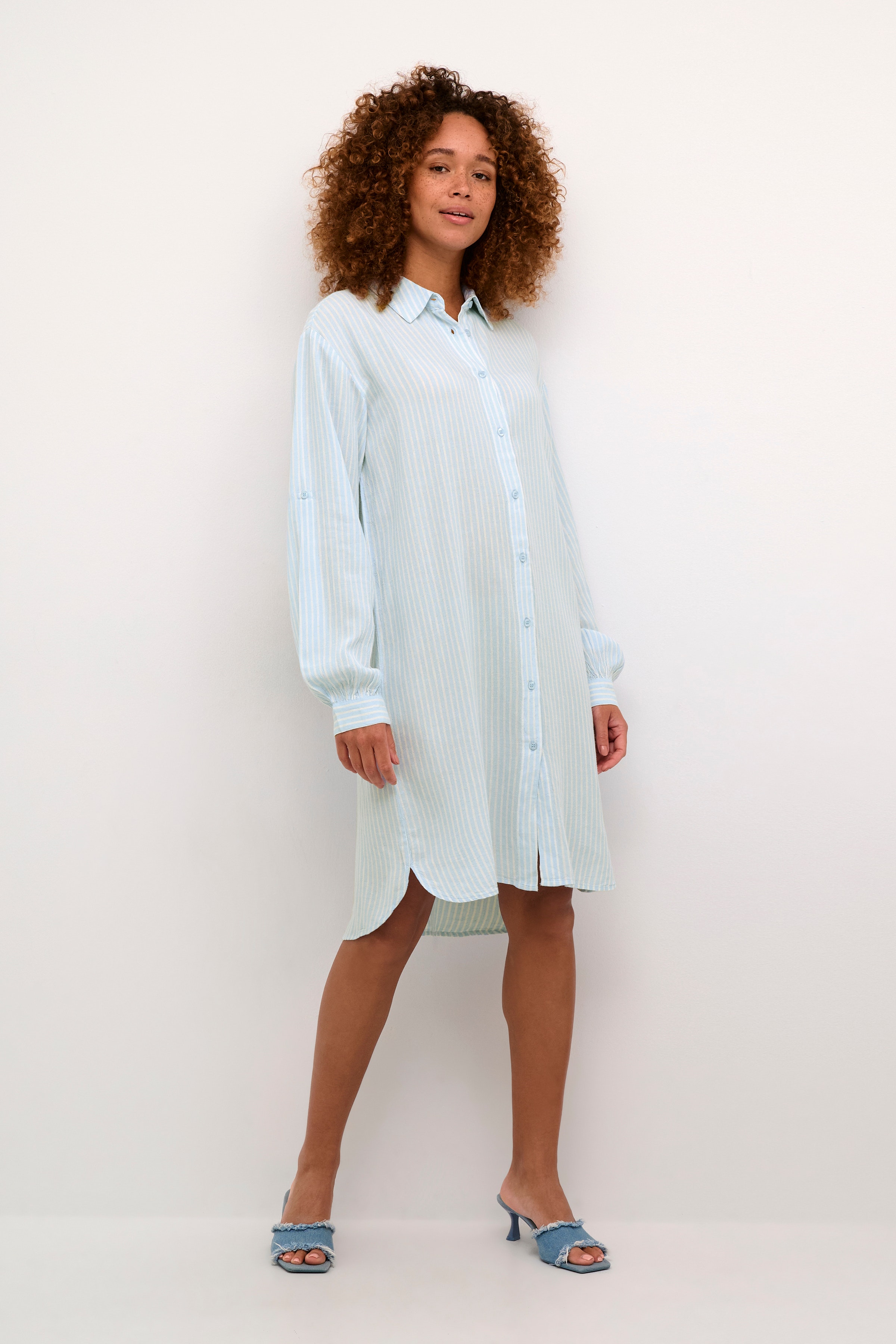 KAmilia Lin skjorte LOOKBOOK FRONT 10508311-105969