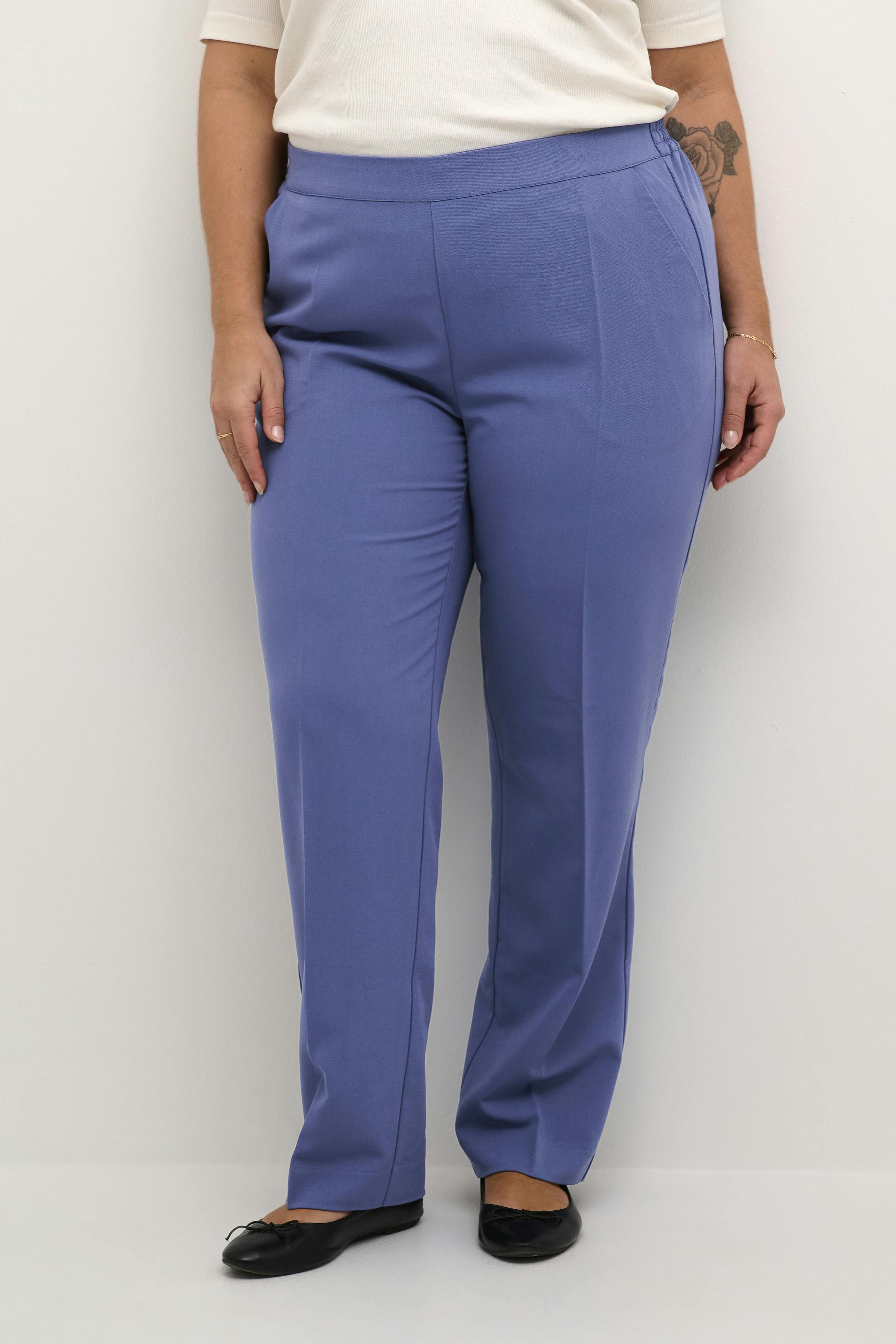 KCsakira Hose LOOKBOOK FRONT 10581088-193928