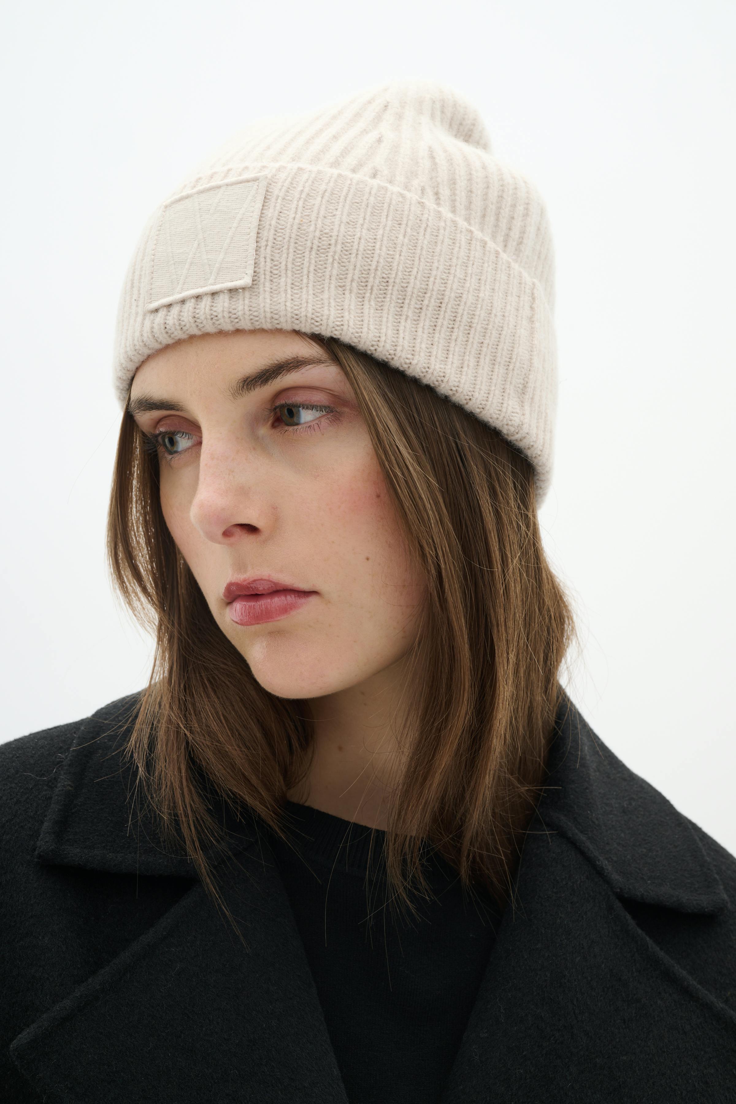 KaxyIW Beanie LOOKBOOK DETAIL 30109779-130403