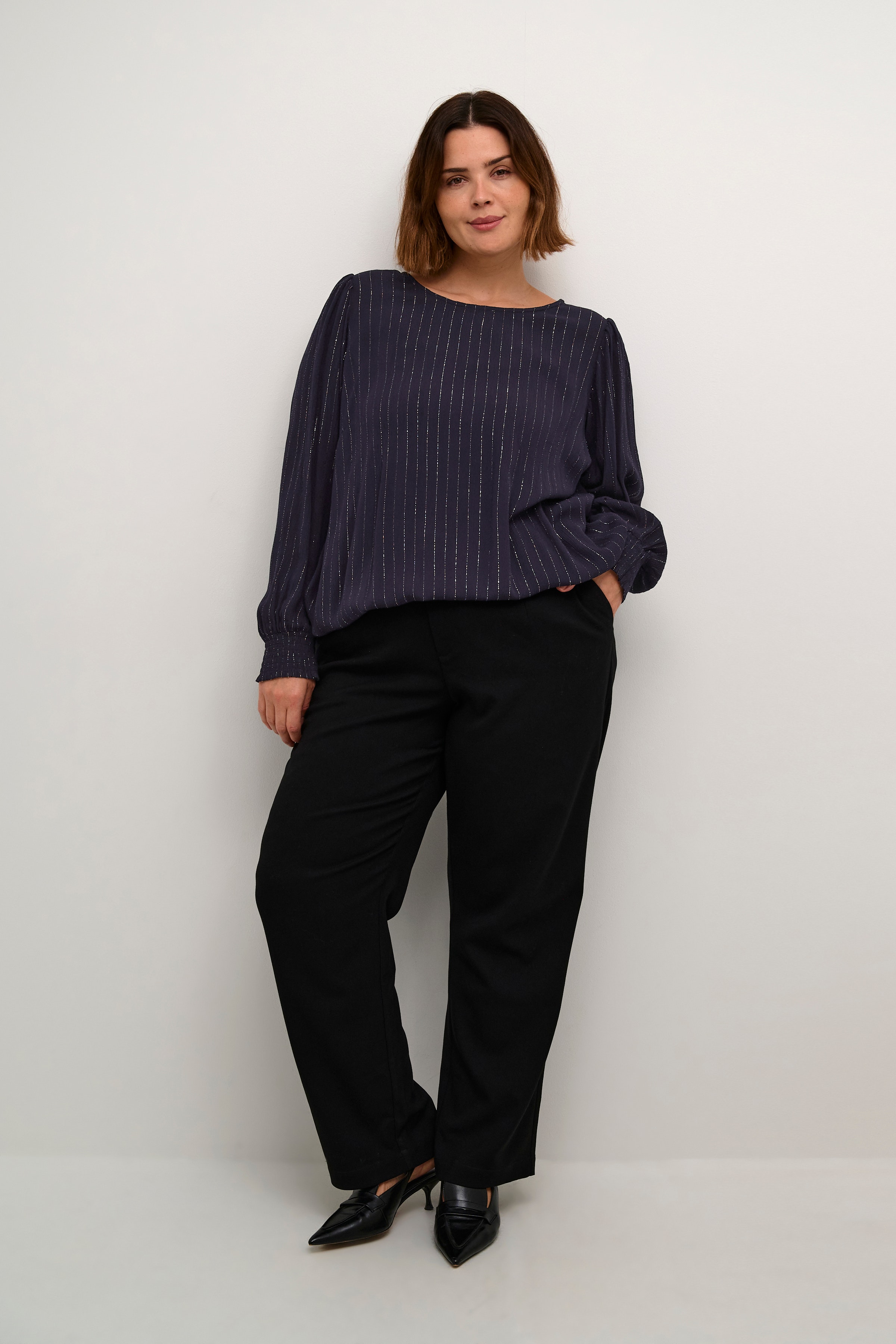 KClio Bluse LOOKBOOK FRONT 10582786-106557