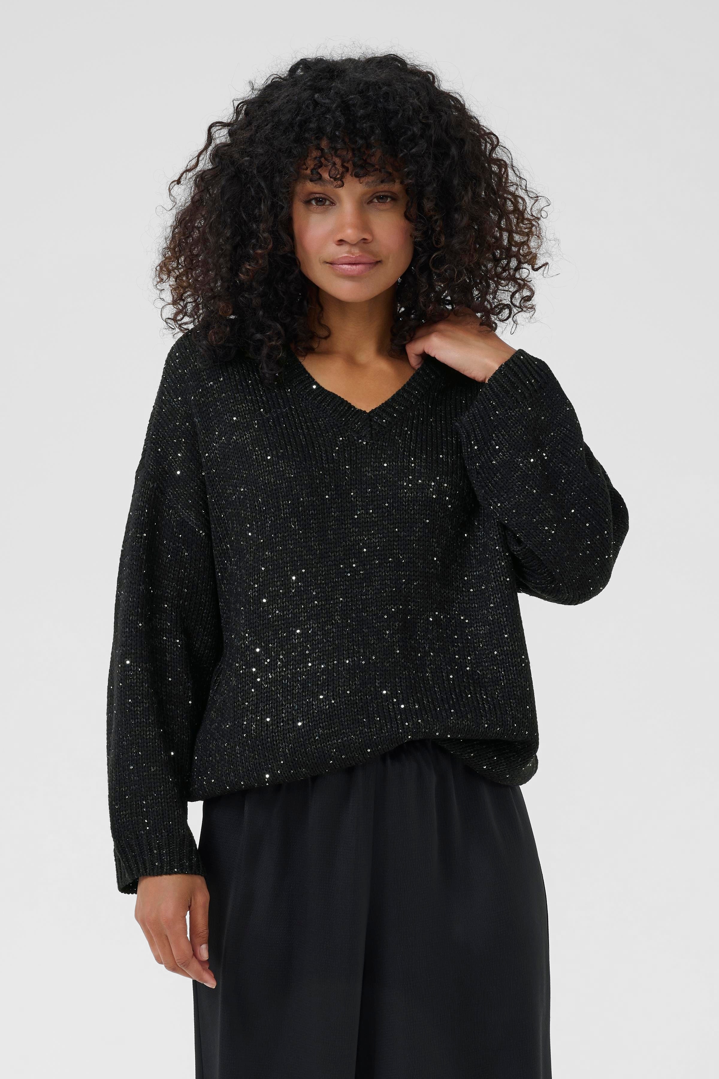 KAshina Pullover LOOKBOOK FRONT 10510987-100121