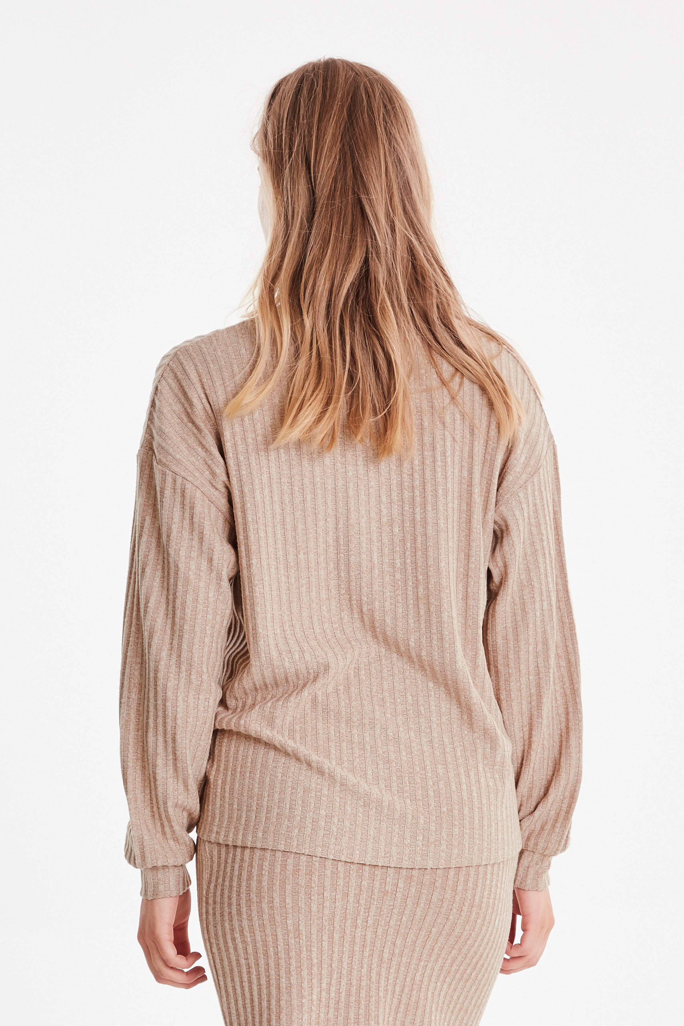 BYRoy pullover LOOKBOOK BACK 20807568-80145