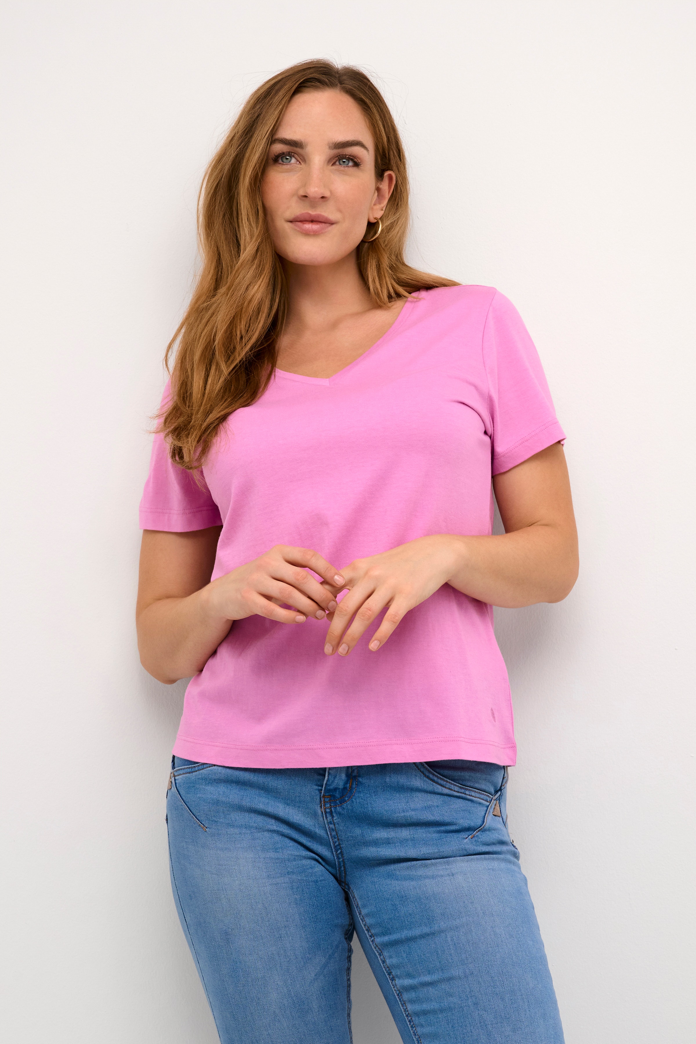 Naia T-shirt LOOKBOOK FRONT 10604508-163118