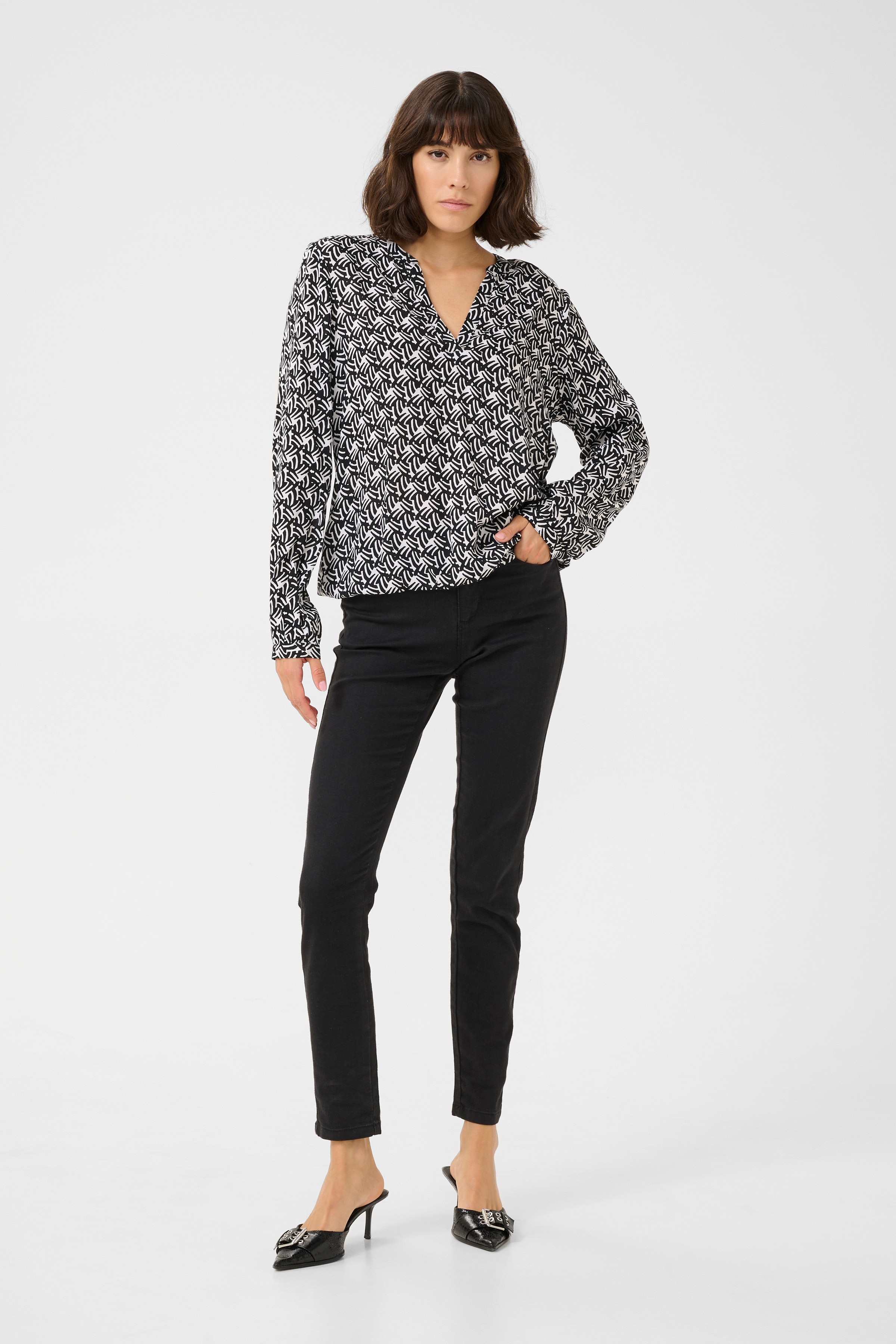 KAditte Top LOOKBOOK FRONT 10507919-107090