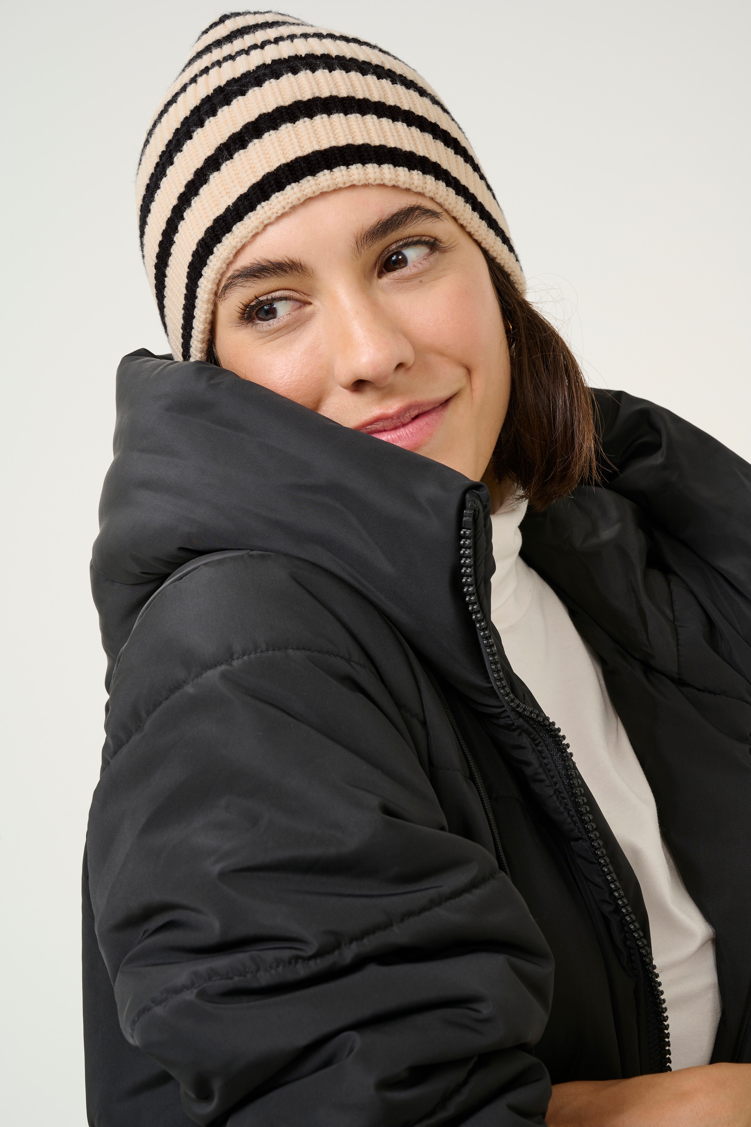 KAnia Hatt LOOKBOOK DETAIL 10509900-107420