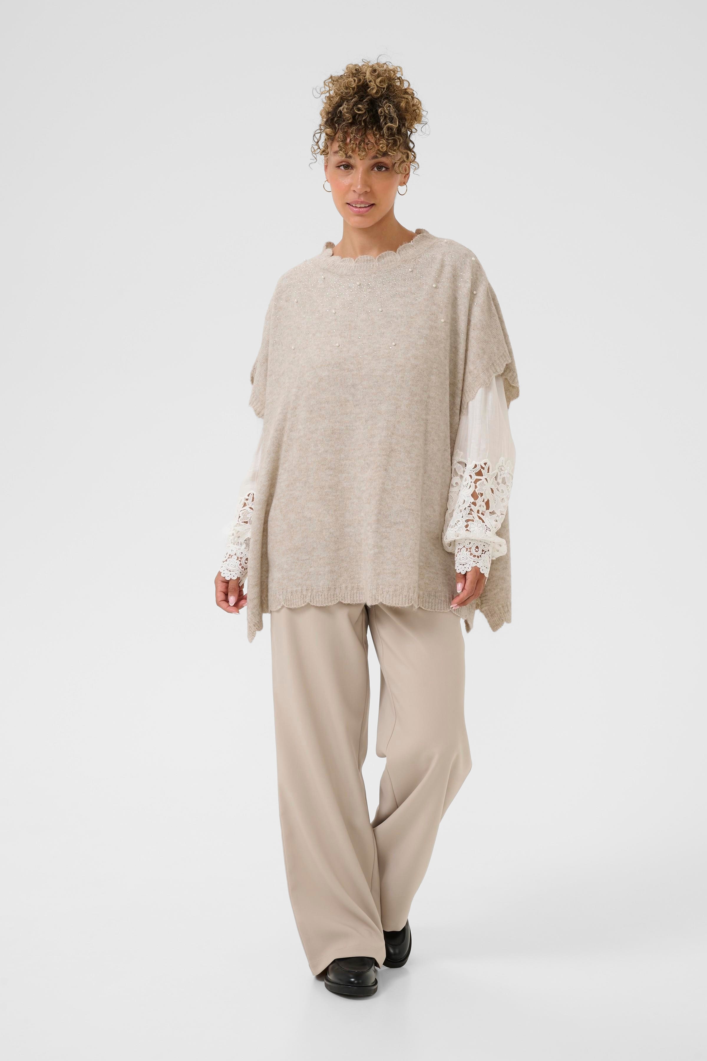 CREmanuella Poncho LOOKBOOK FRONT 10614476-1613051
