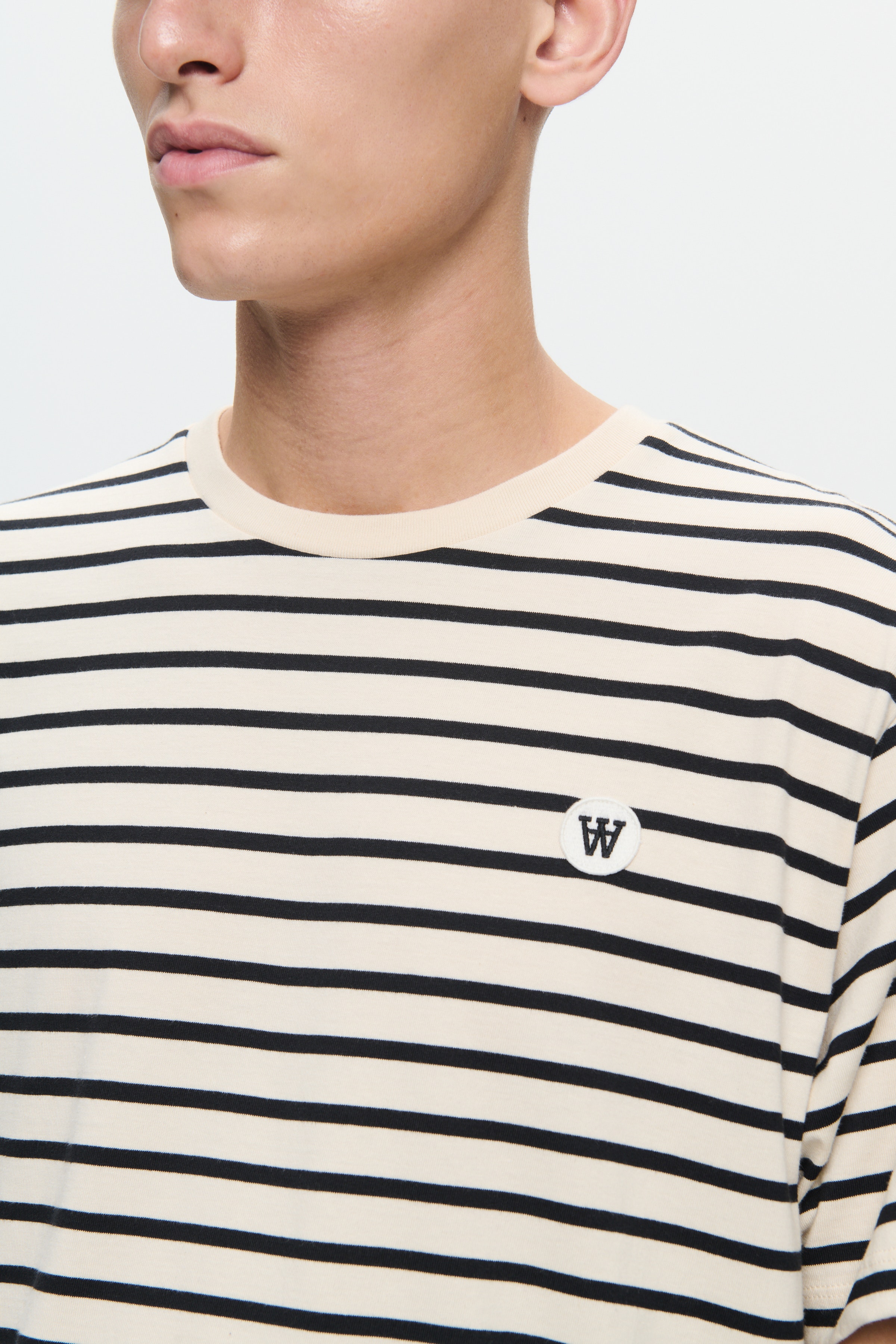 WWAce Stripe T-shirt LOOKBOOK DETAIL 30251373-303700