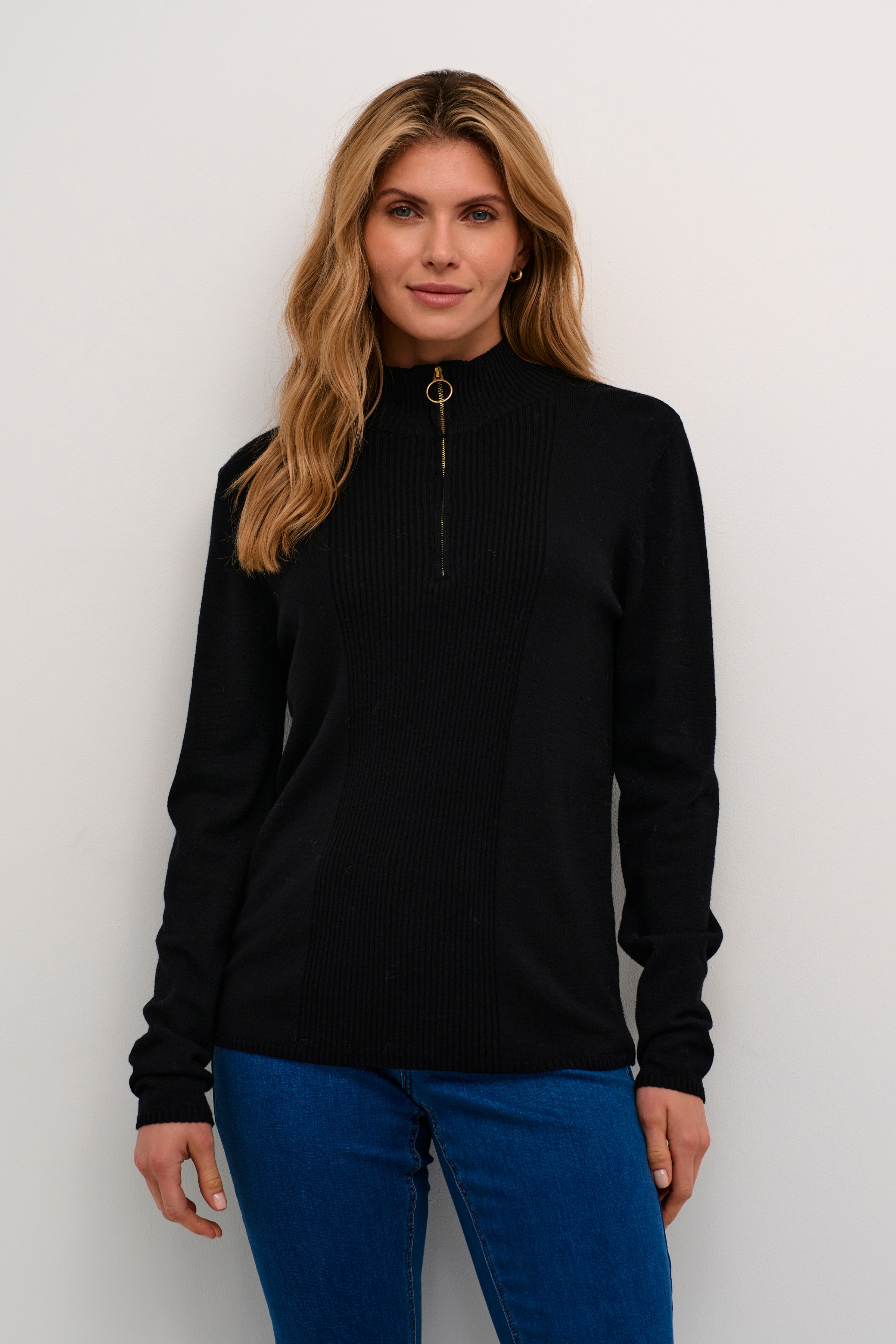 CRDela Pullover LOOKBOOK FRONT 10610647-100120