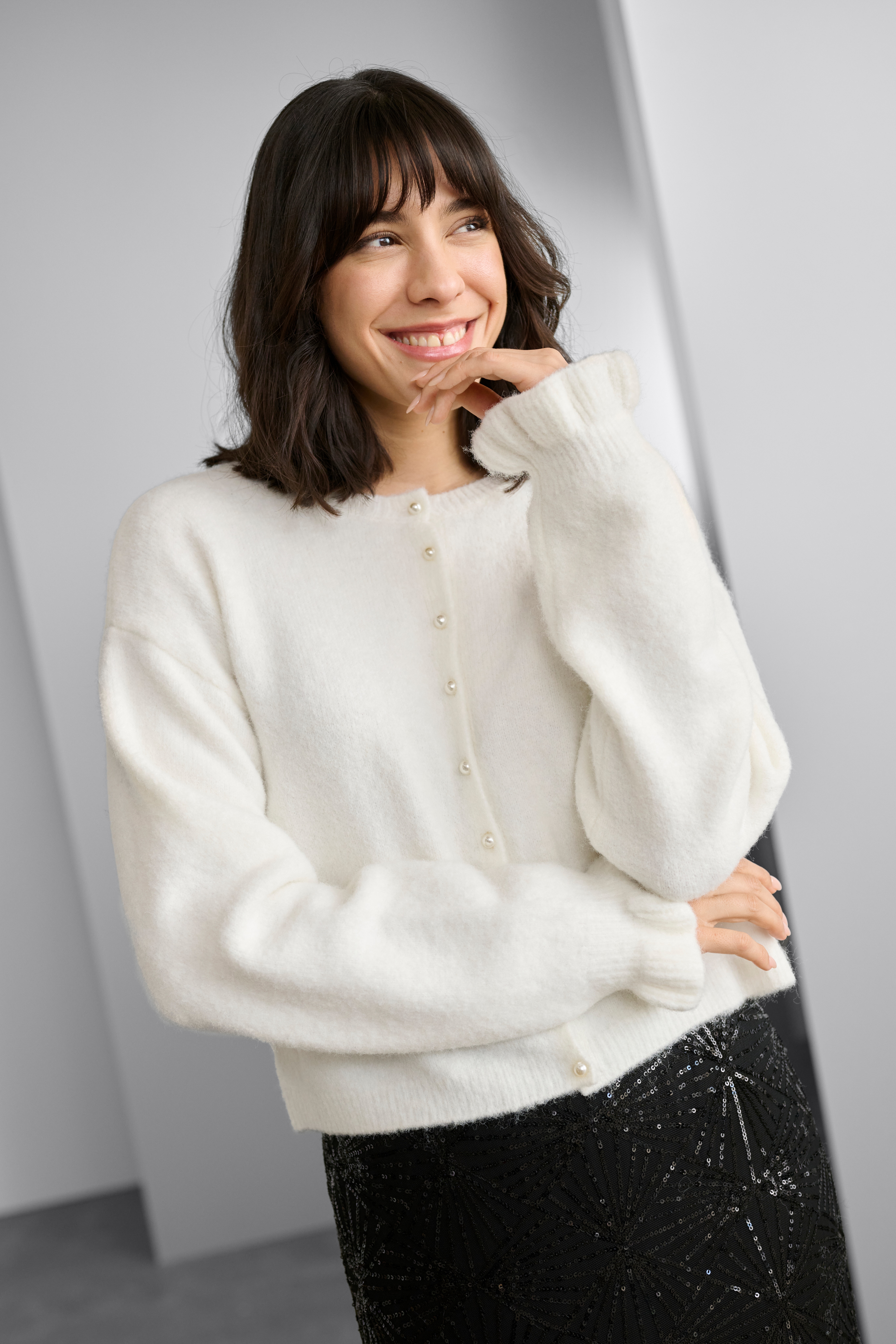 KAcourson Cardigan LOCATION NONE 10510966-110602