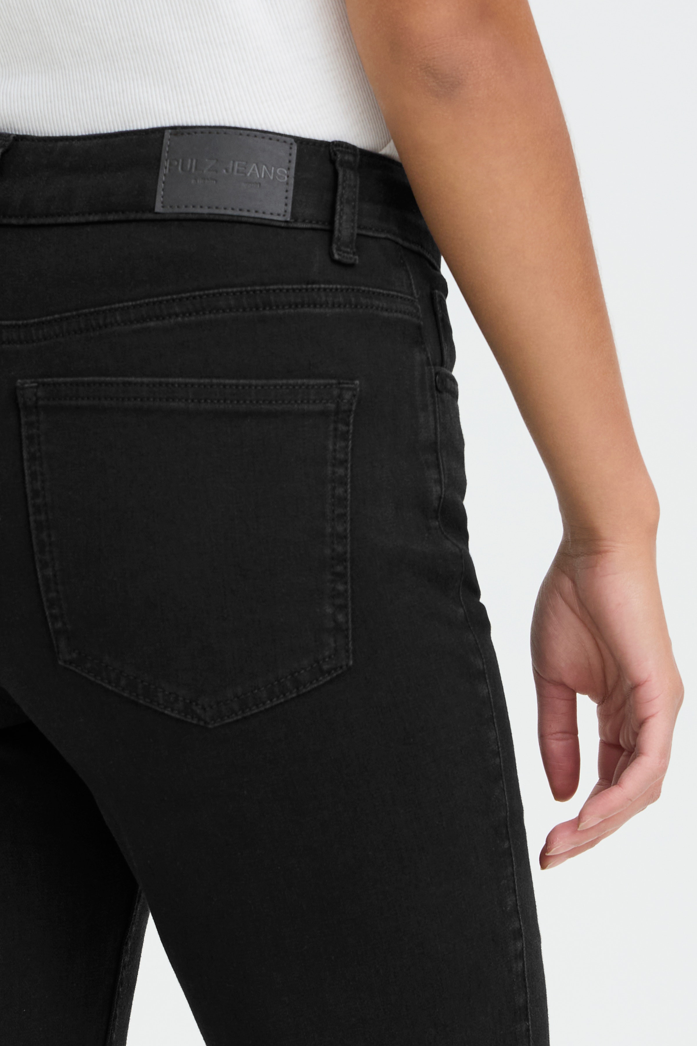 PZEMMA Jeans LOOKBOOK DETAIL 50206336-200004