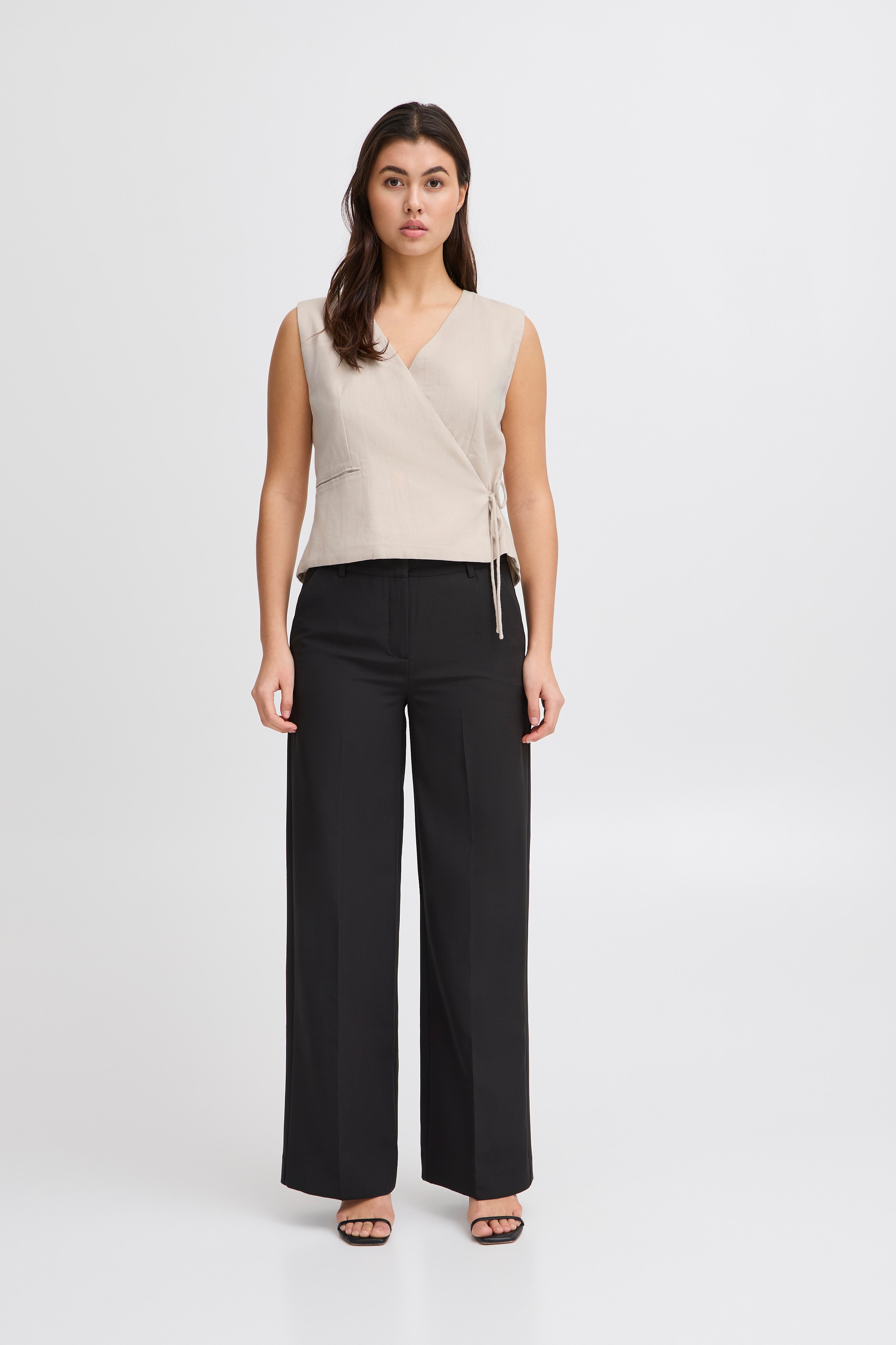 IHZAHRA Vest LOOKBOOK FRONT 20122495-1309051