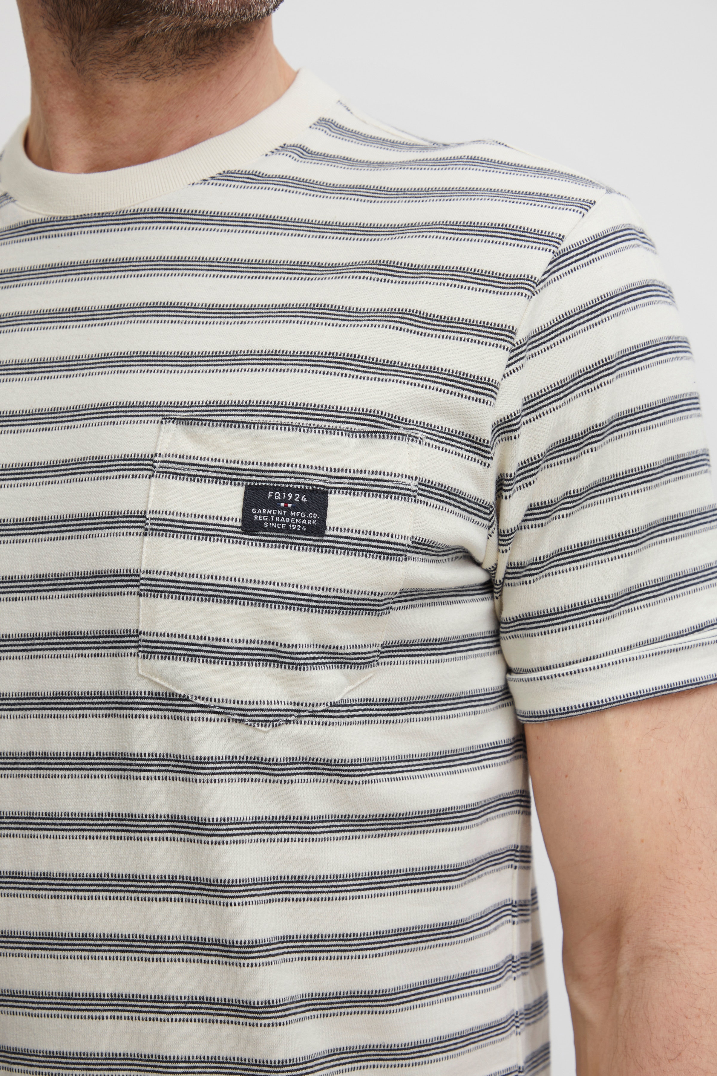 FQTOM T-shirt LOOKBOOK DETAIL 21900412-124301