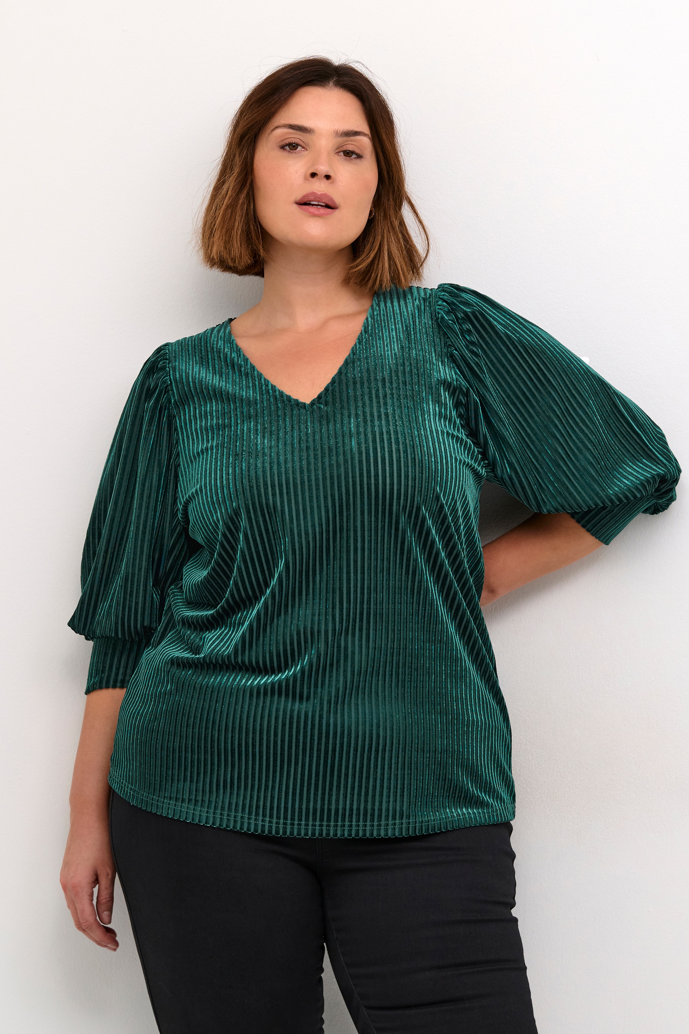 KCcacanna Blouse LOOKBOOK FRONT 10581210-106796