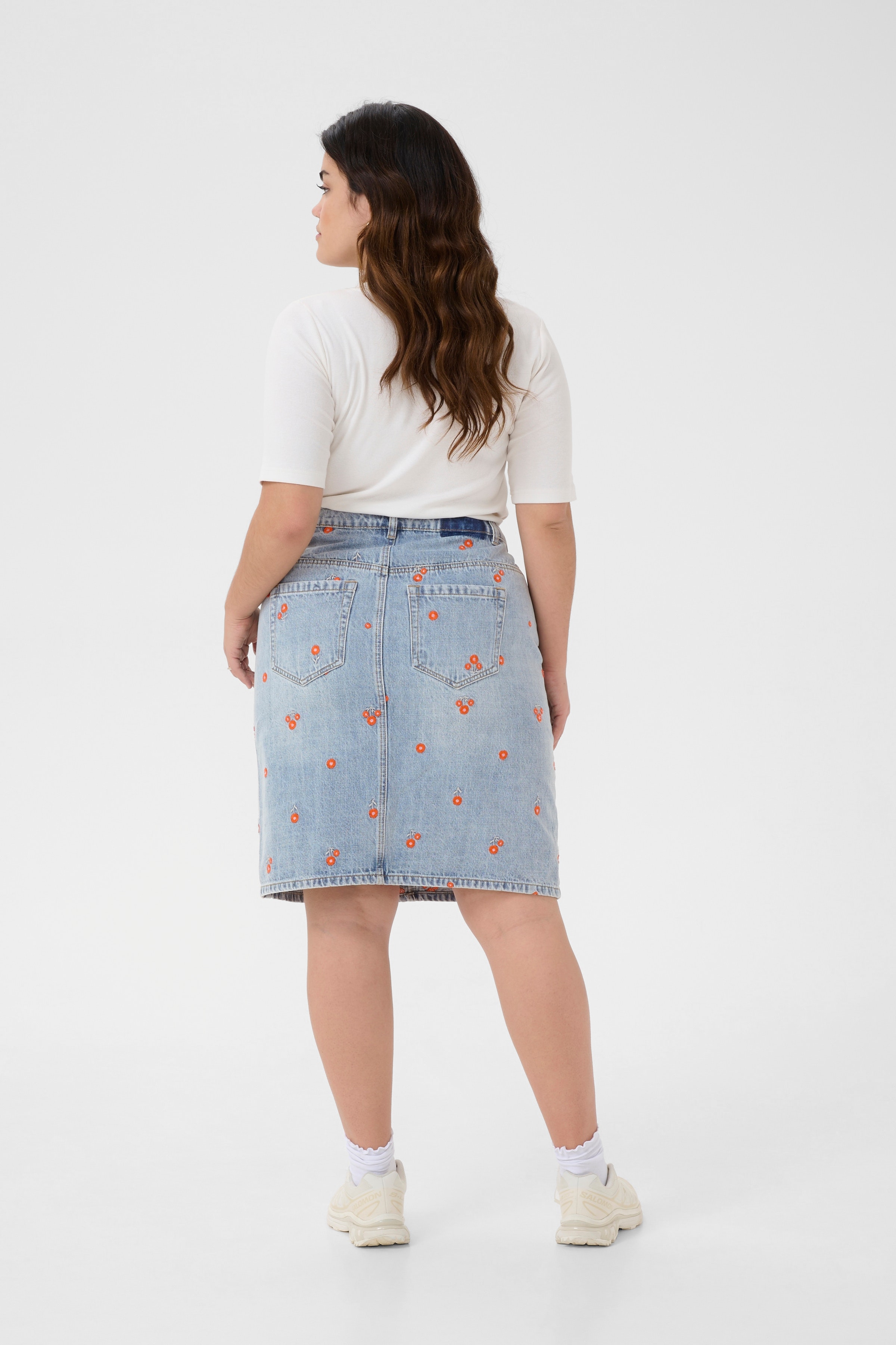 KCbetty Skirt LOOKBOOK BACK 10583267-107727