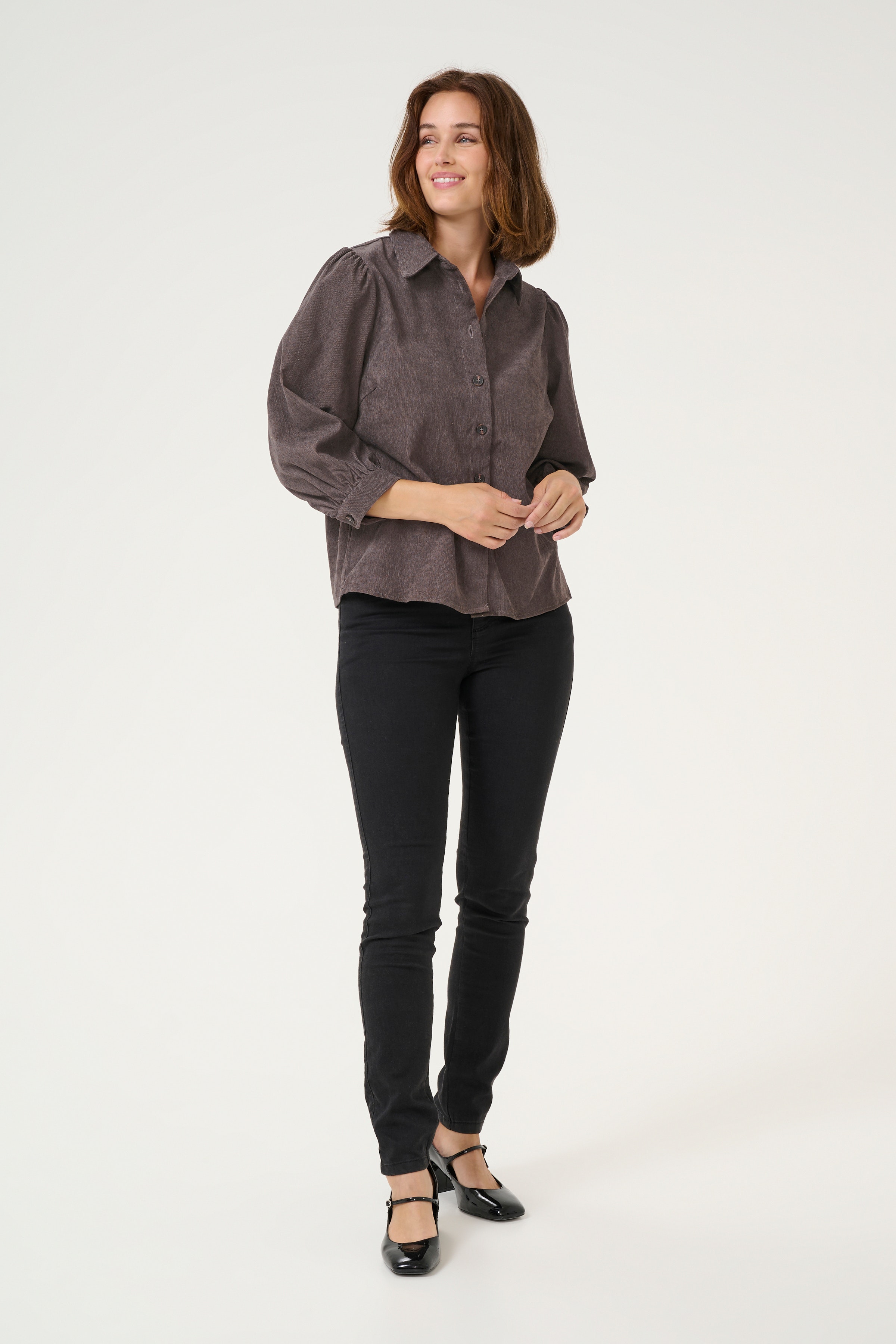 KAvera Skjorte LOOKBOOK FRONT 10508370-106615