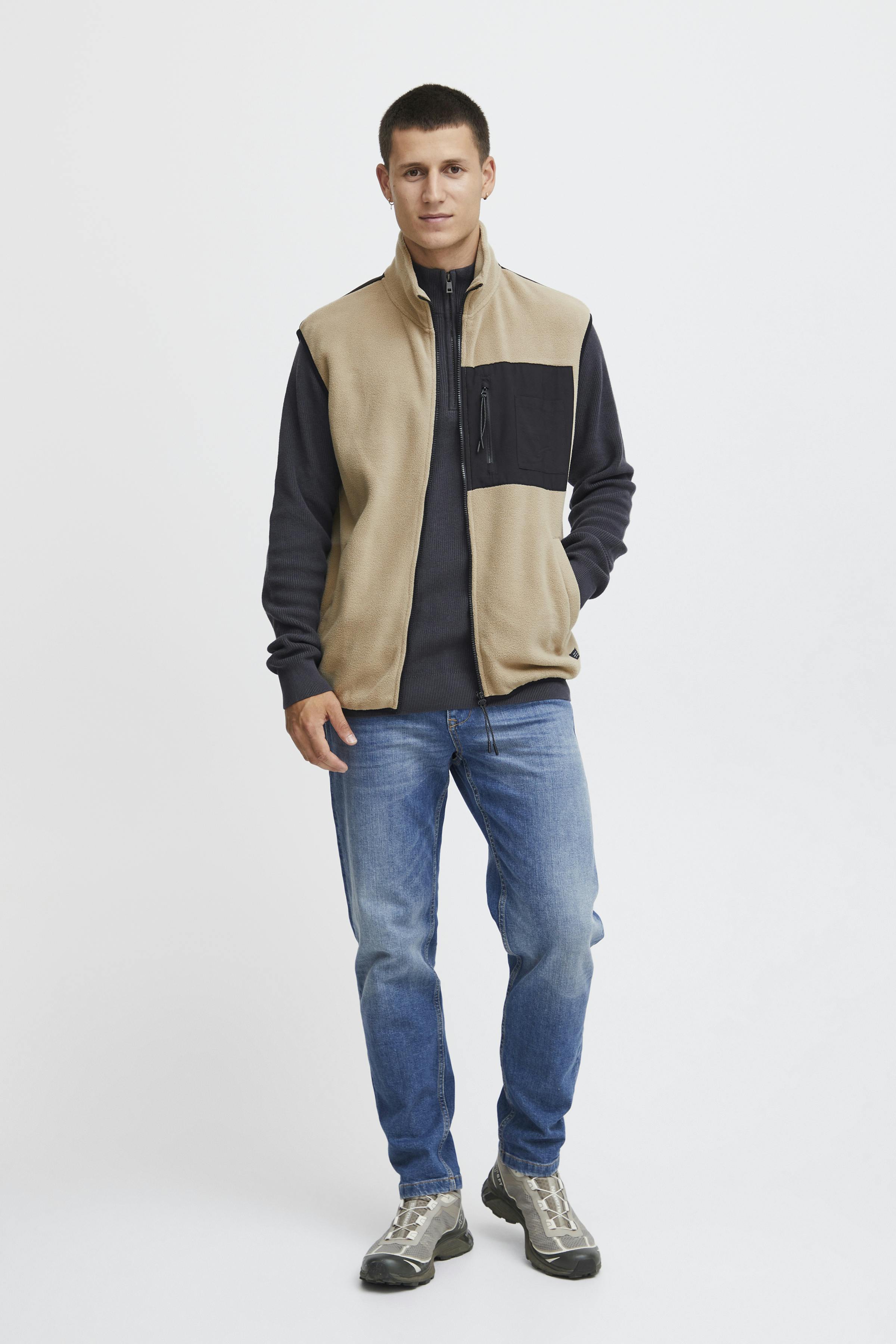 Sweat jacket LOOKBOOK FRONT 20715835-161104