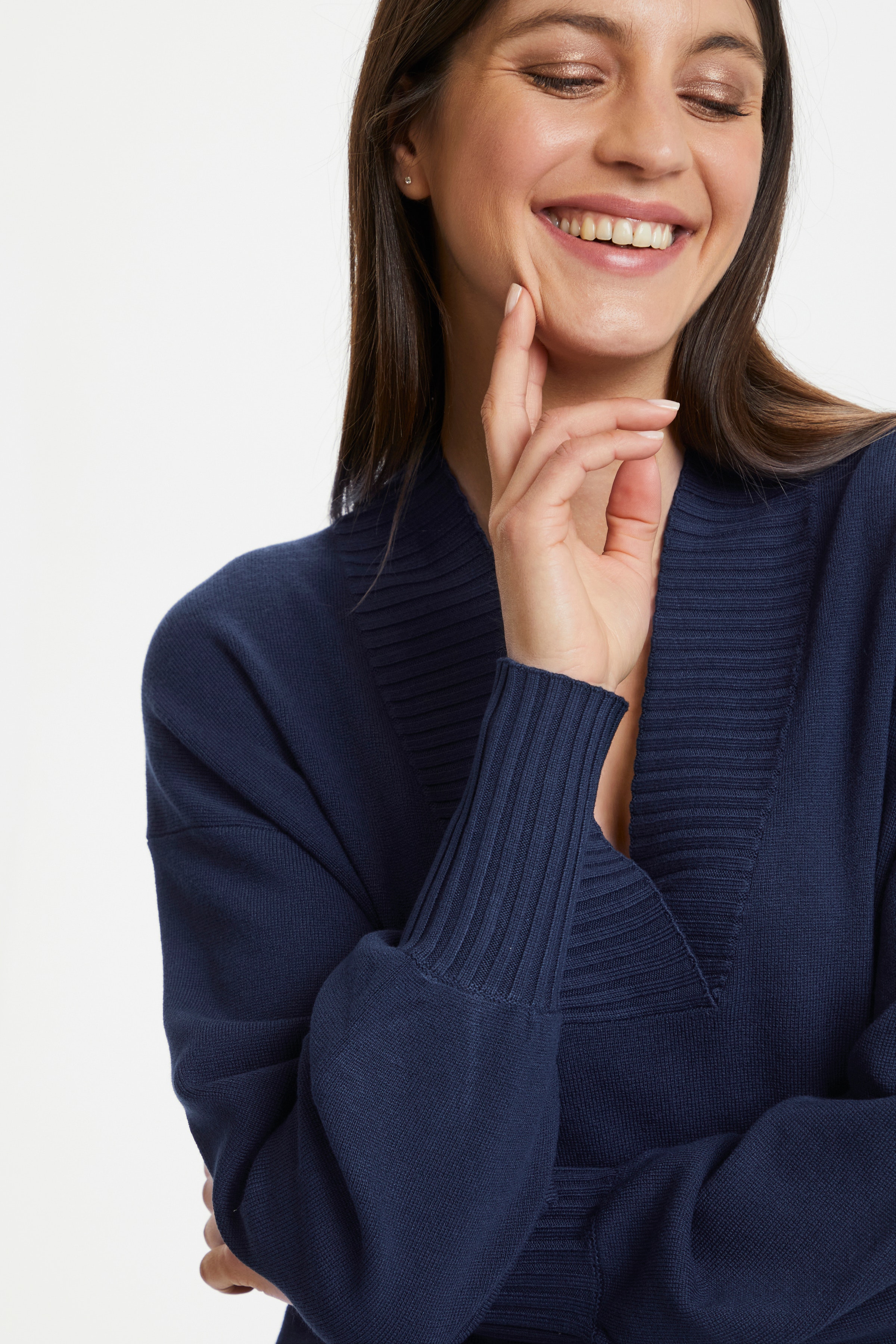 KAkiana Pullover LOOKBOOK DETAIL 10506141-194020