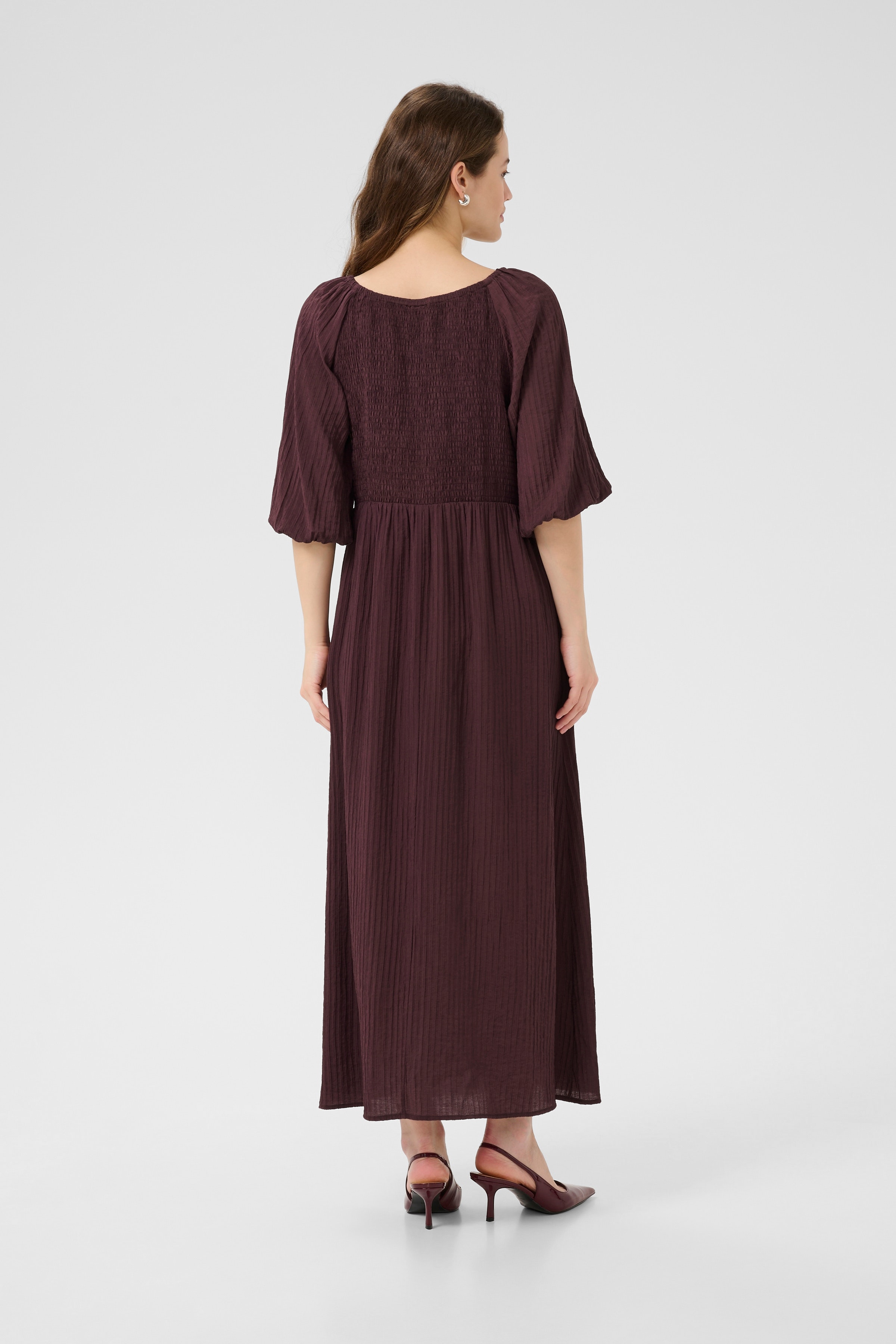 KAlianna Kjole LOOKBOOK BACK 10510492-191619