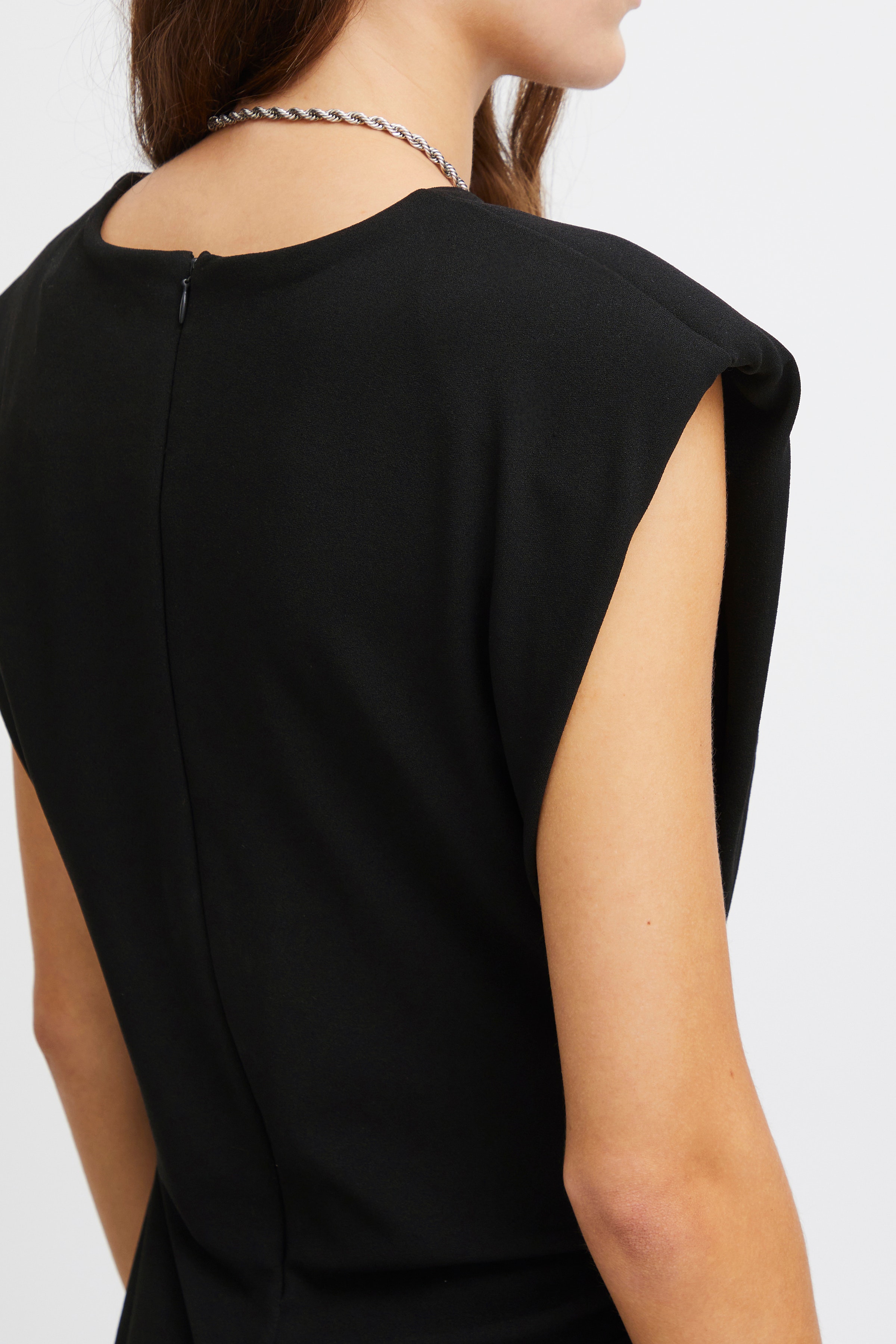IHKATINE Kjole LOOKBOOK DETAIL 20120067-194008
