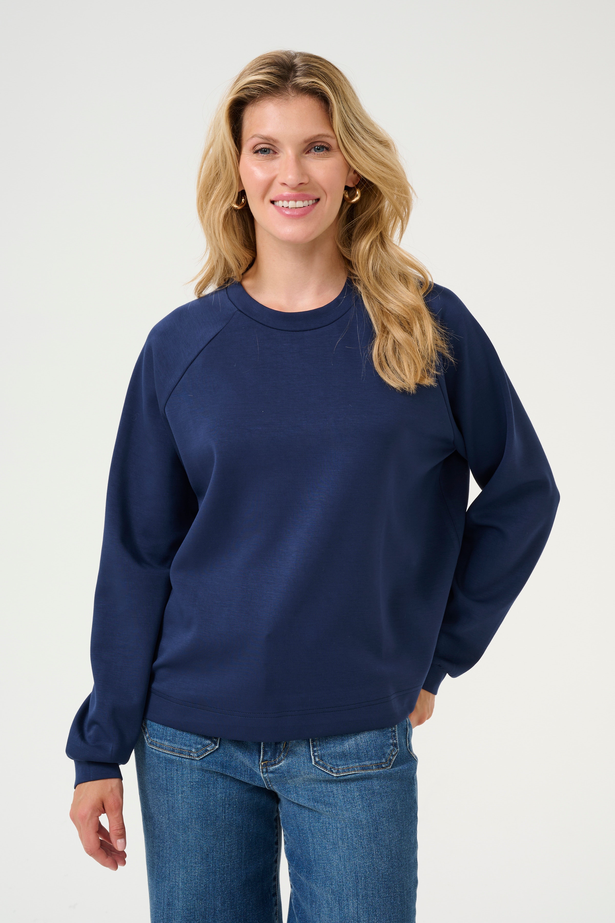 BPadona Sweatshirt LOOKBOOK FRONT 10590857-194020B