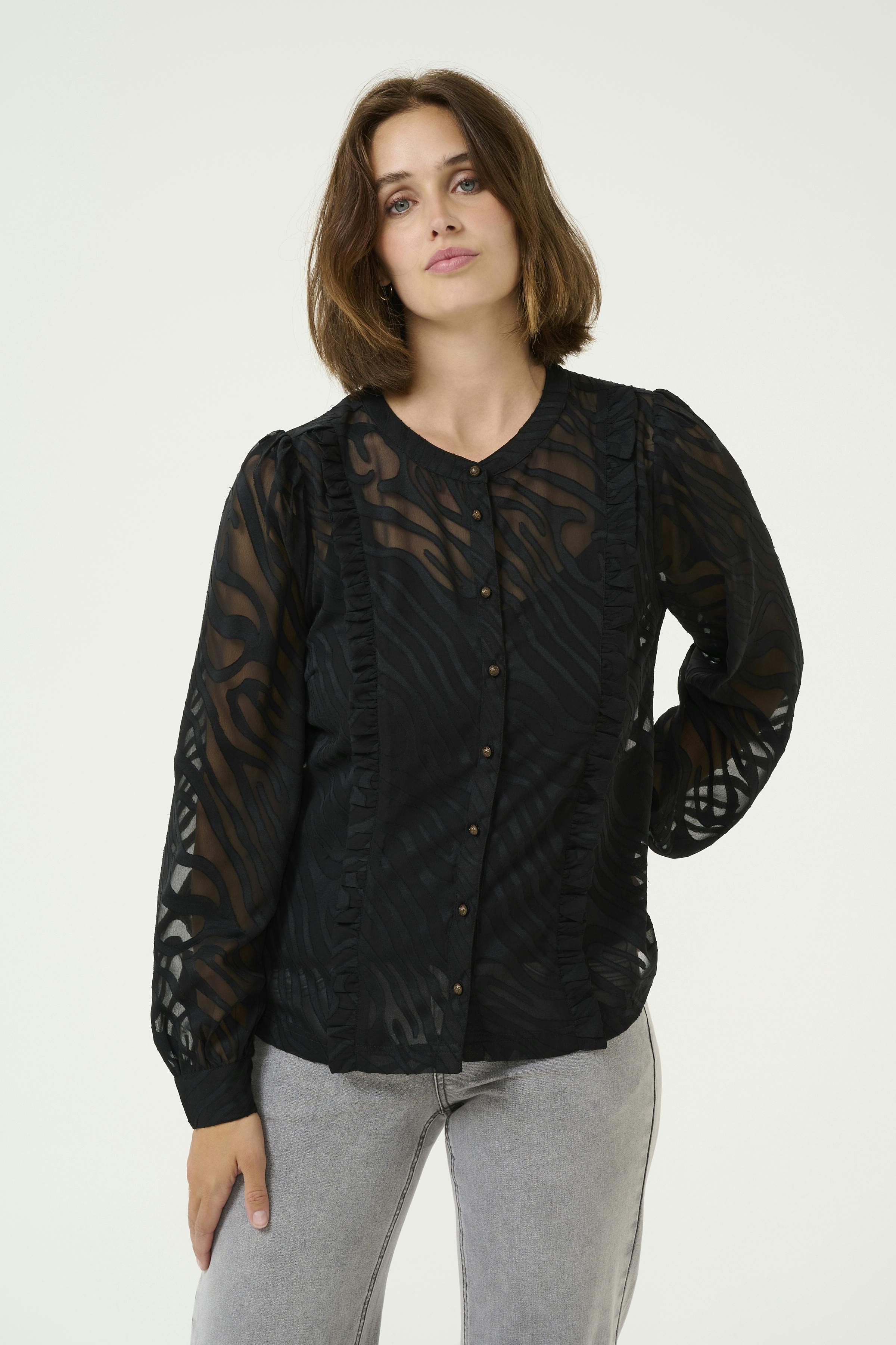 CRYana Blouse LOOKBOOK FRONT 10611984-107365