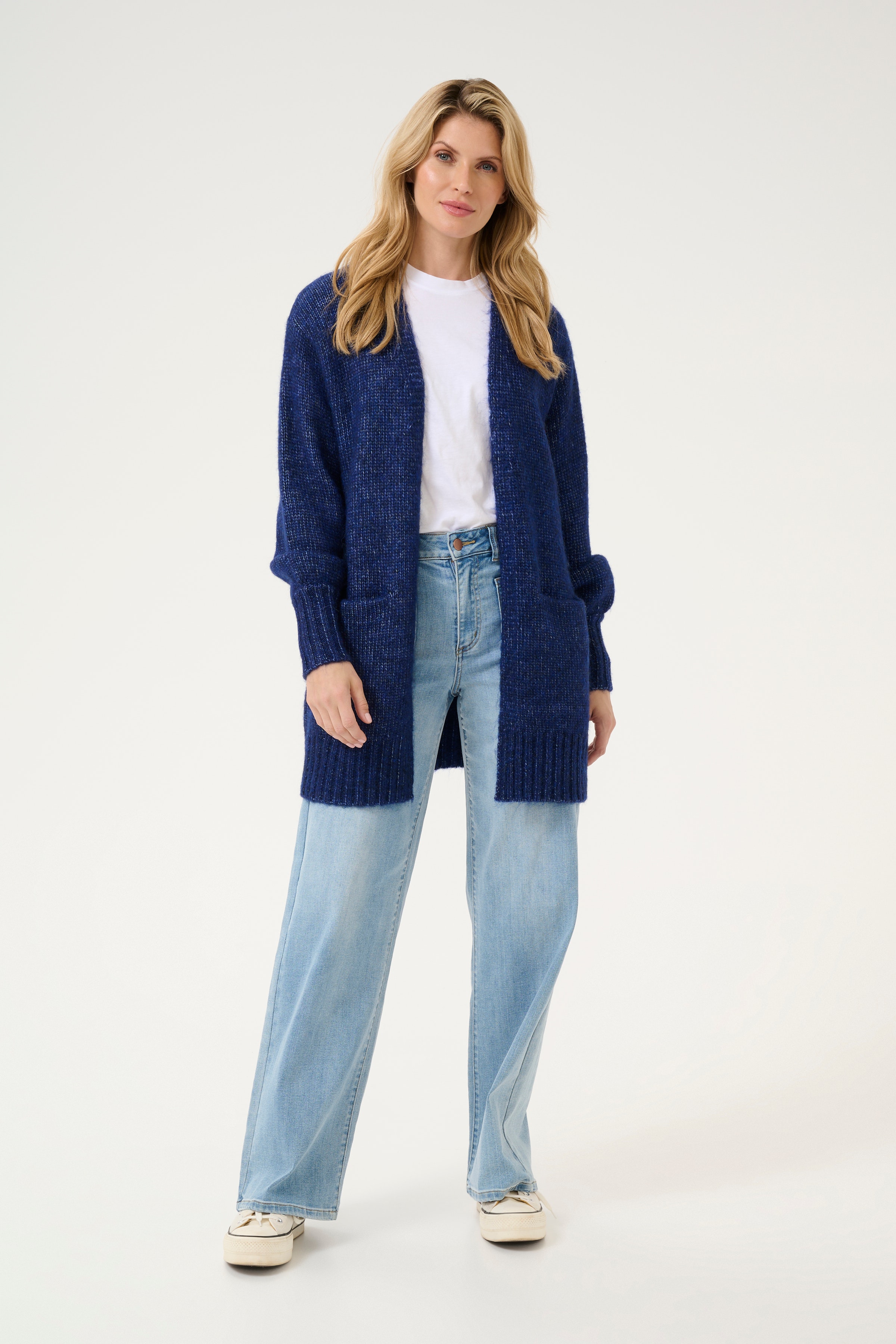 KAtrina Cardigan LOOKBOOK FRONT 10509150-1939421