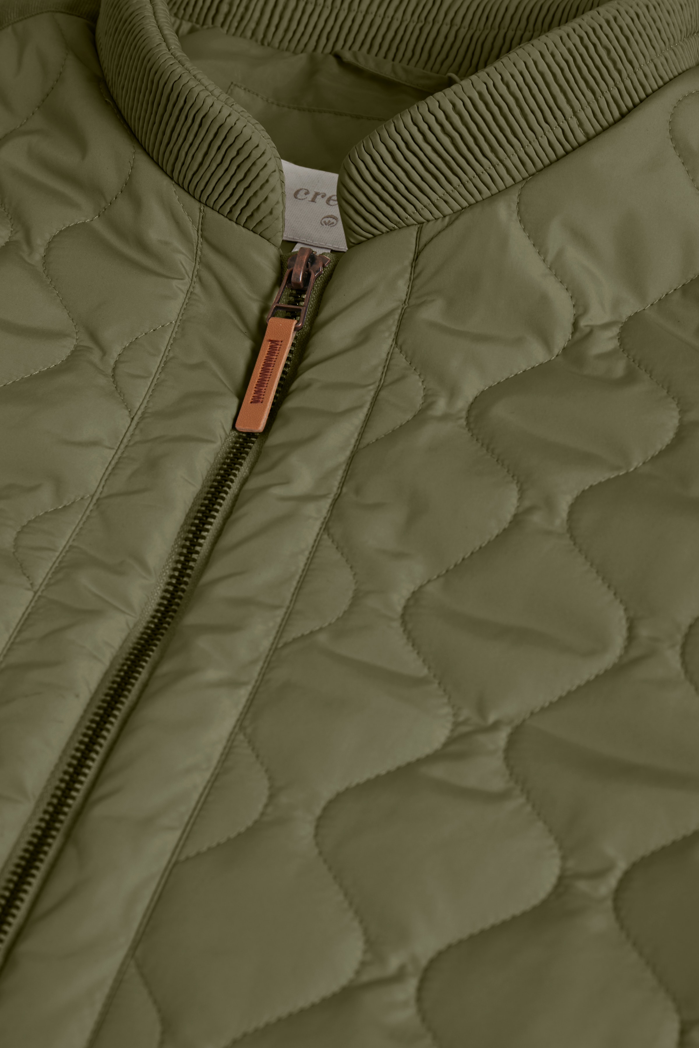 ArwenCR Outerwear PACK DETAIL 10606580-190510