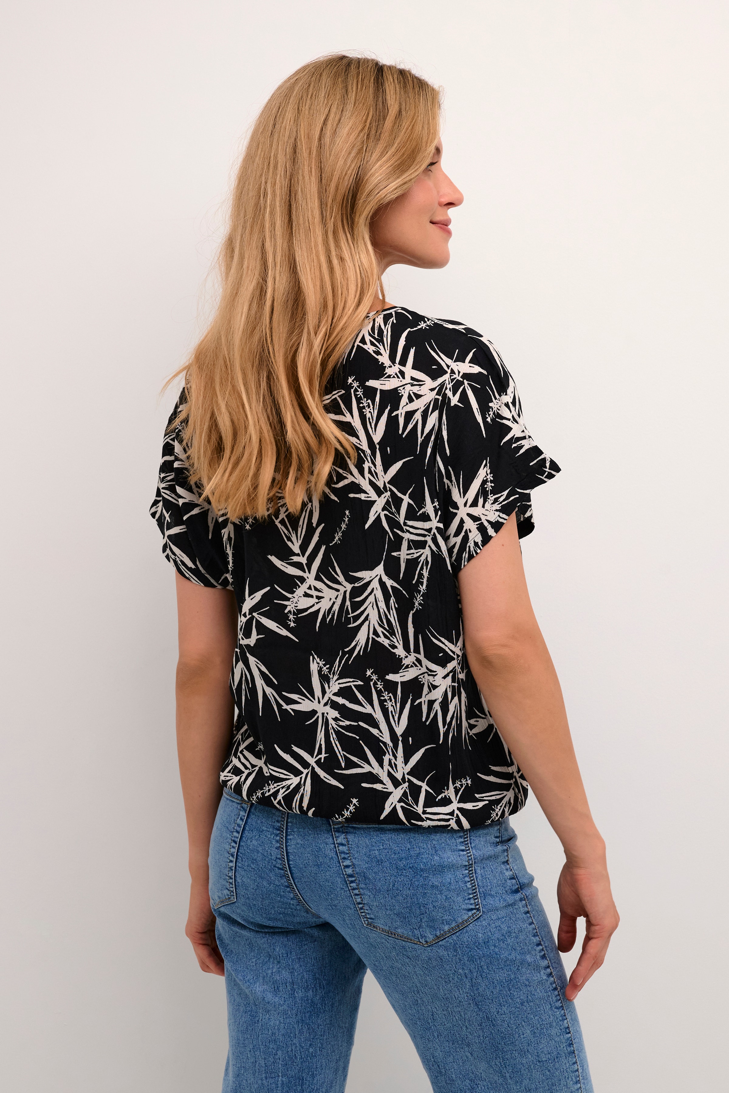 KAamber Bluse LOOKBOOK BACK 10552239-105353