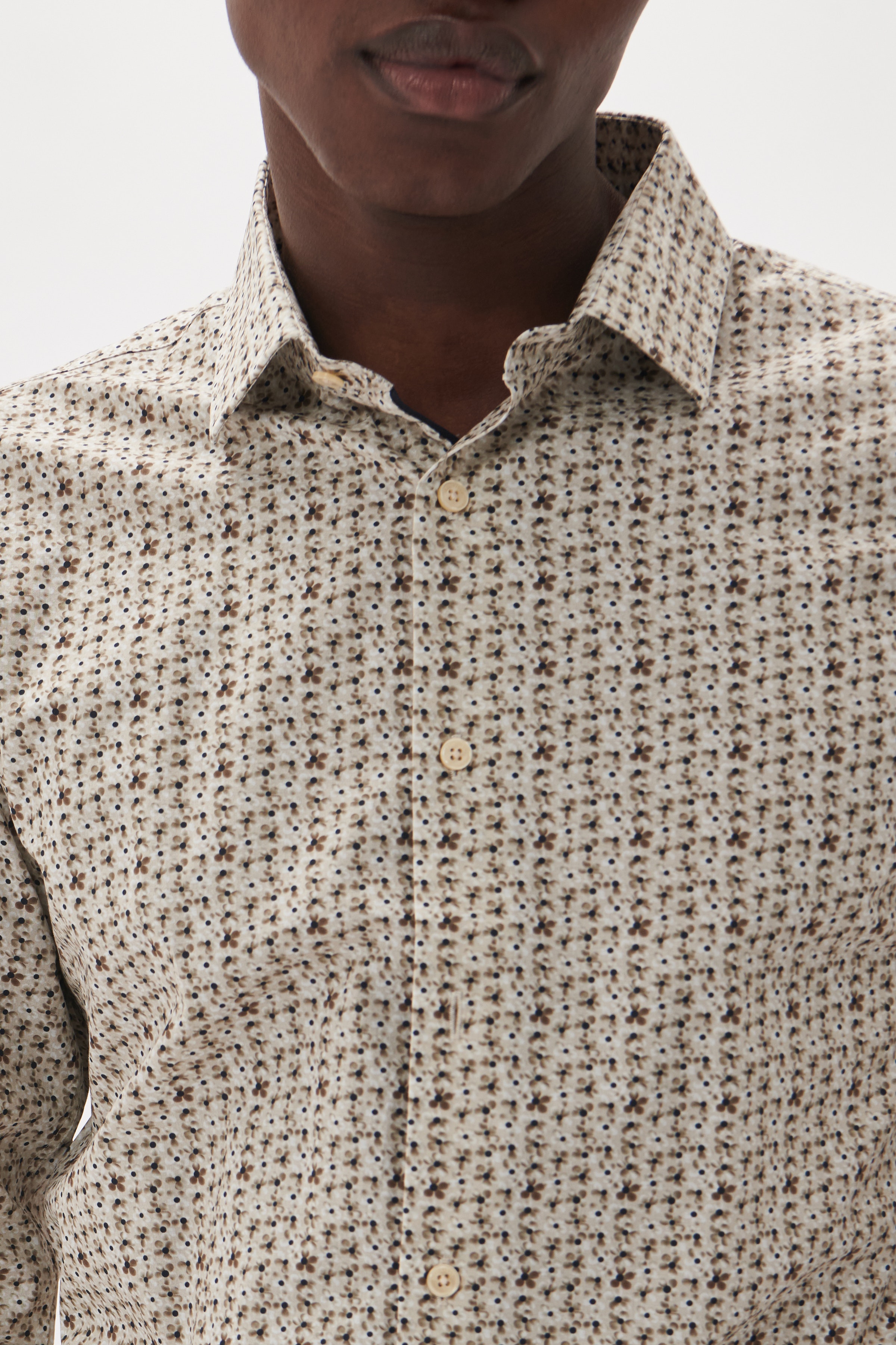 MAtrostol Shirt LOOKBOOK DETAIL 30207167-181018