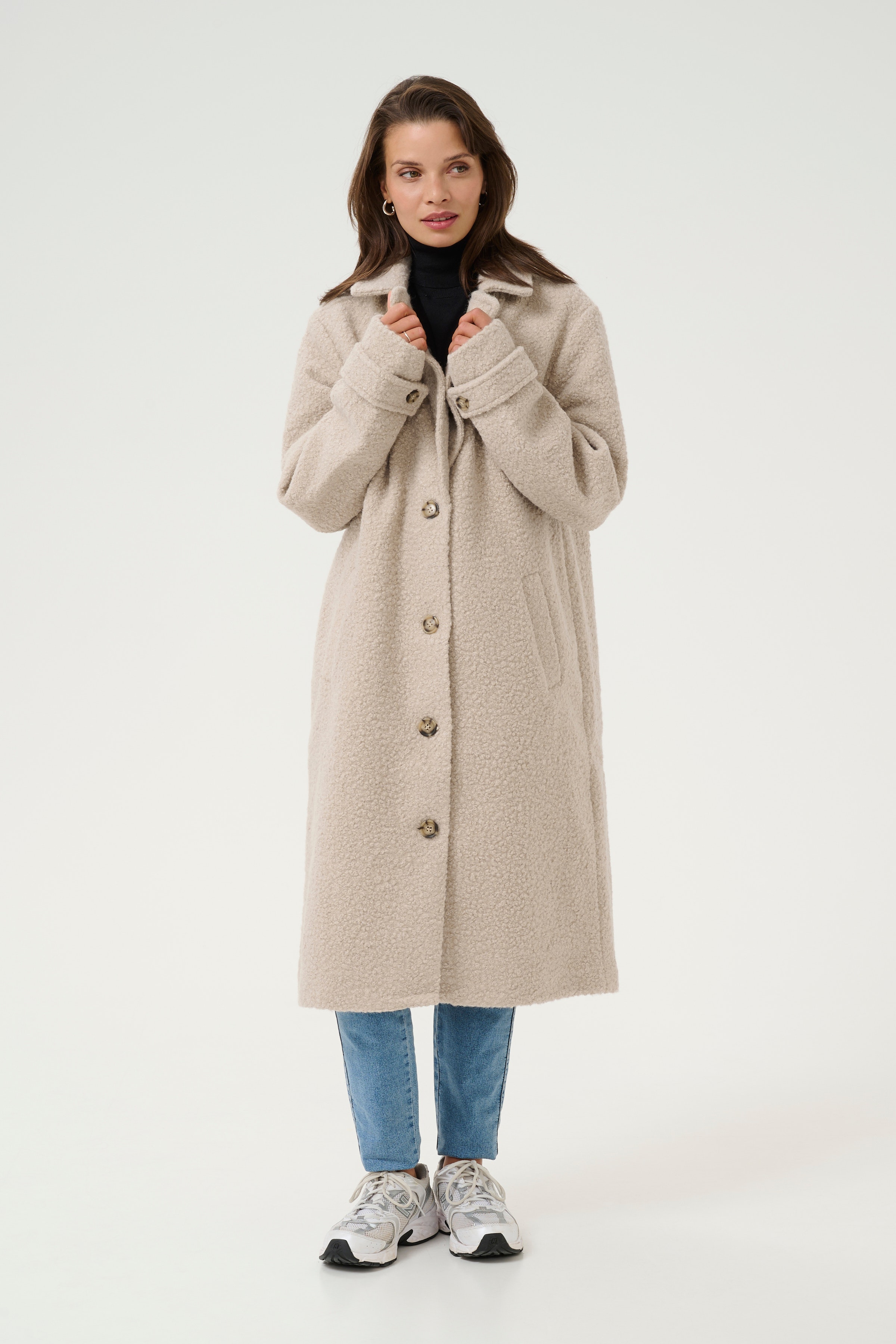 KAanne Coat LOOKBOOK FRONT 10506924-151305