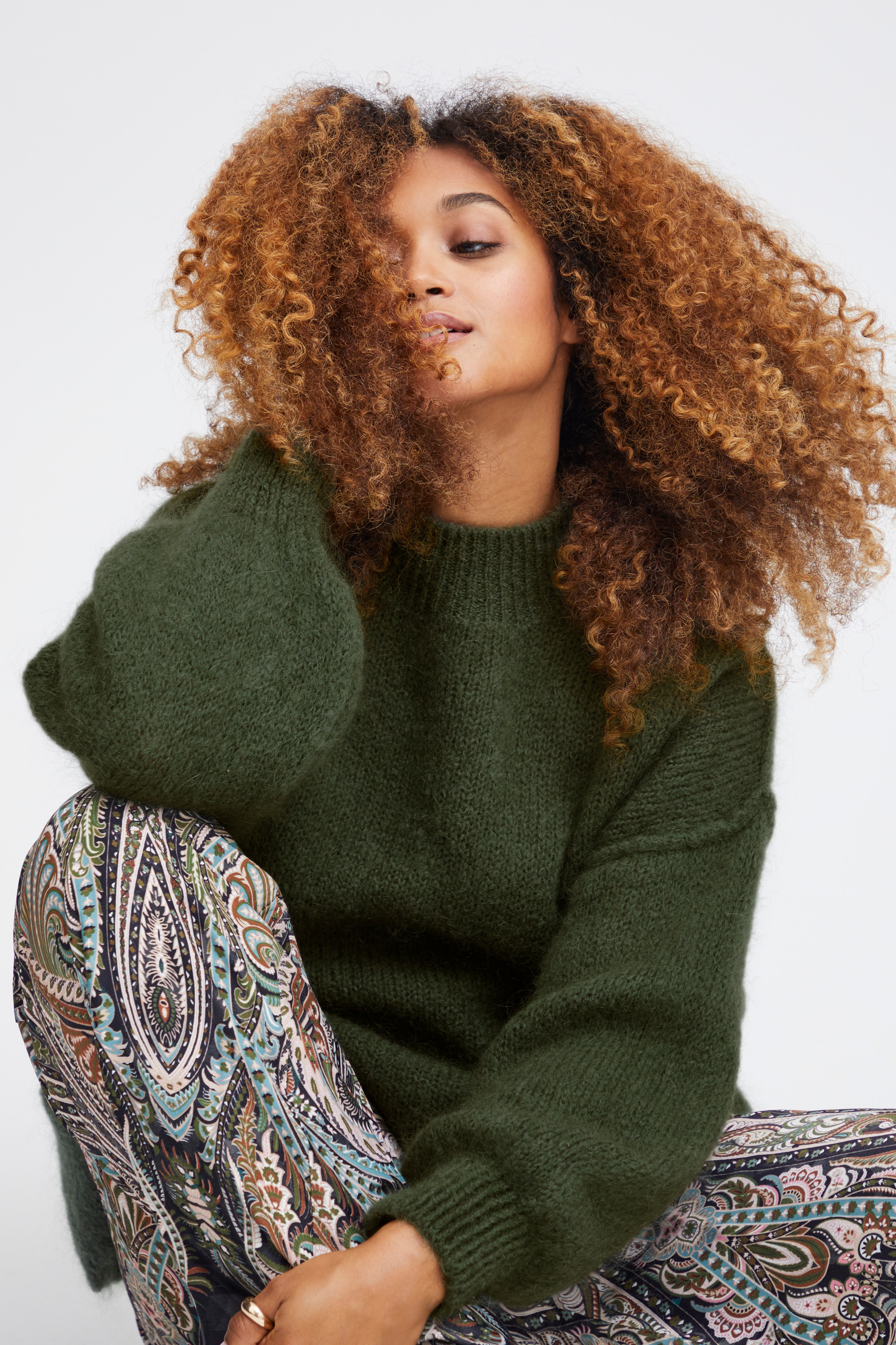 SBCARIN Pullover LOOKBOOK DETAIL 22100427-190312