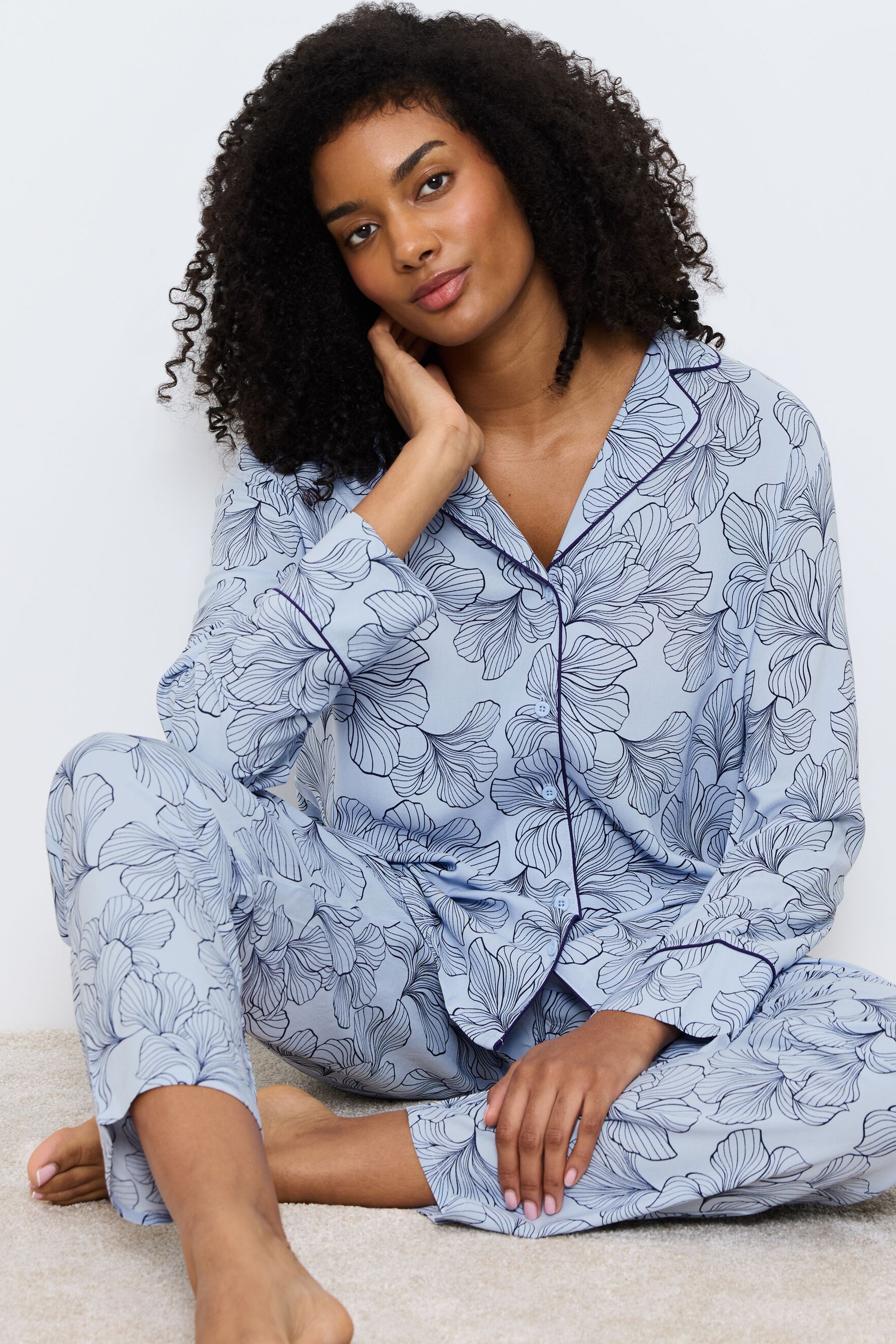 Triumph Pyjamas LOOKBOOK FRONT 40500304-T0032