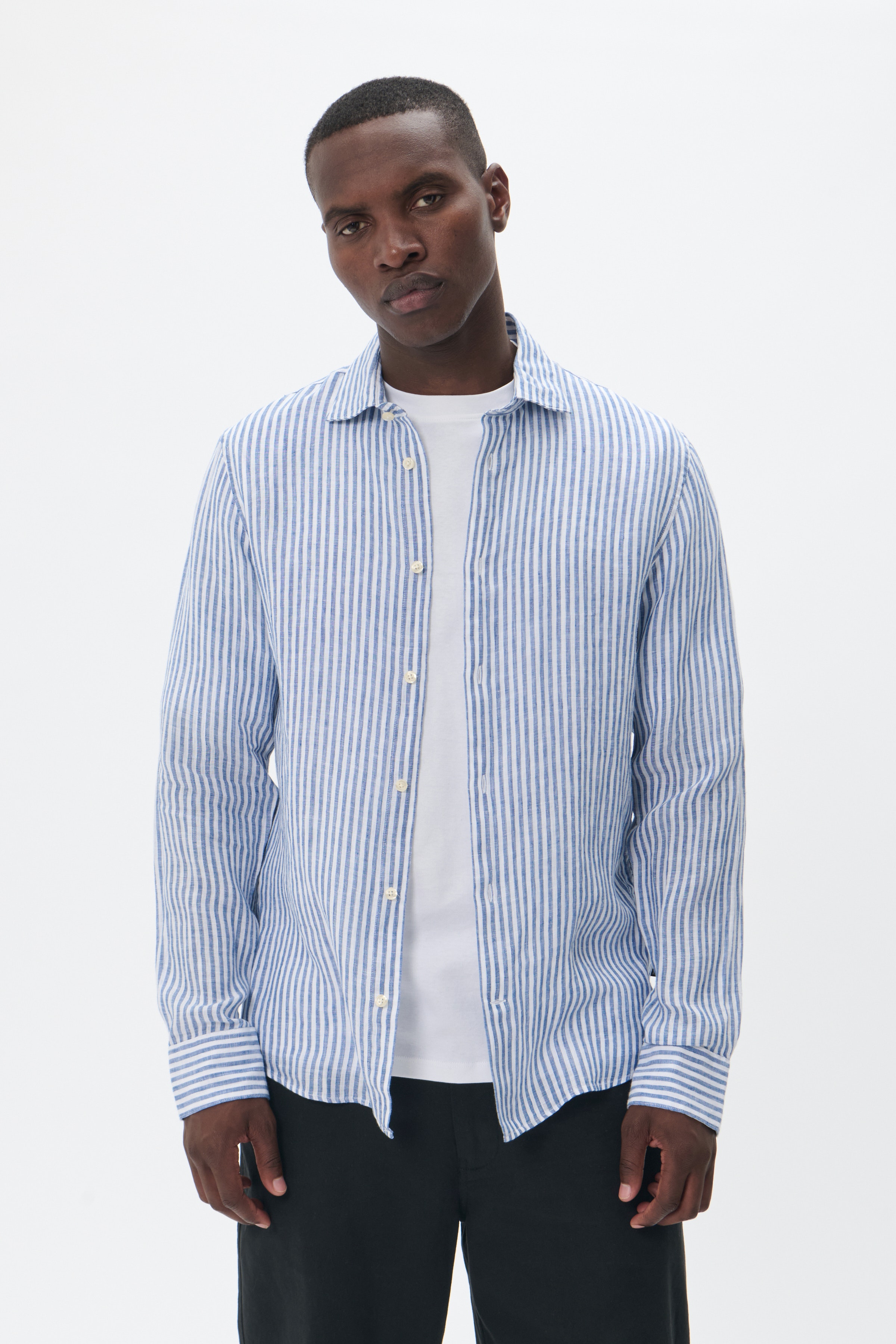 MAmarc Linen Shirt LOOKBOOK FRONT 30207239-194041