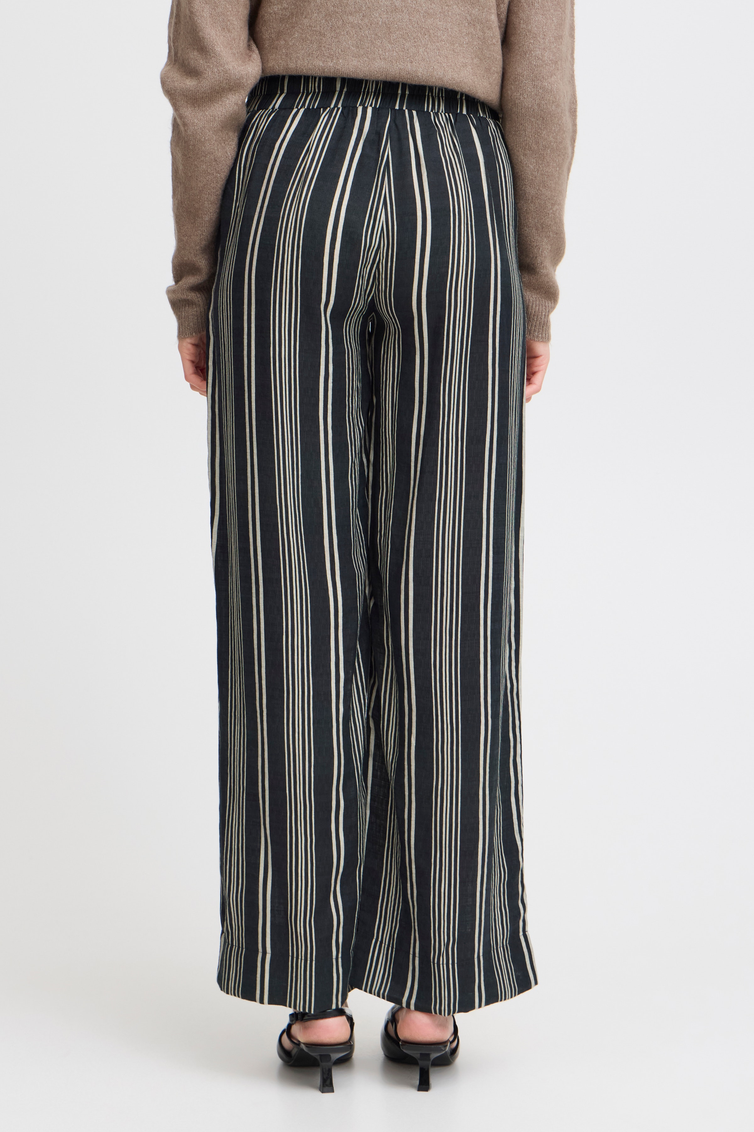 FRARIANA Trousers LOOKBOOK BACK 20614219-203435
