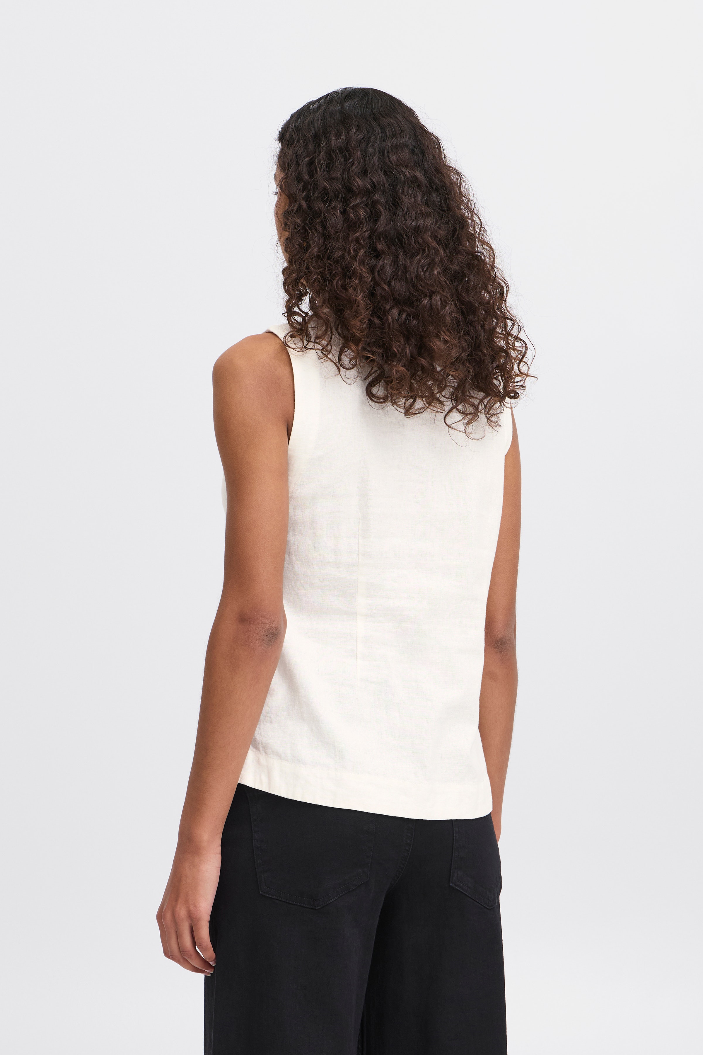 IHLINNO Vest LOOKBOOK BACK 20122914-114201