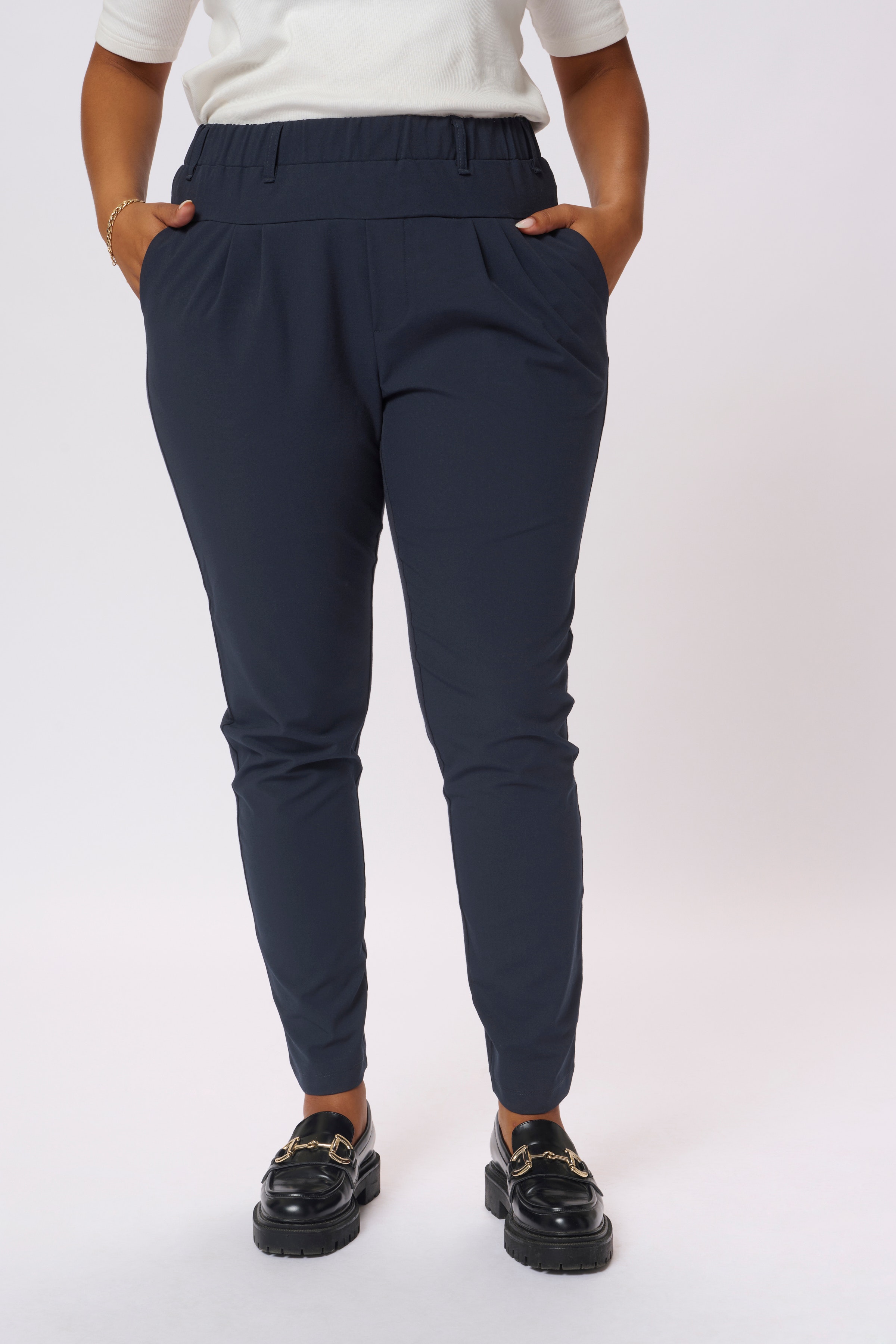 KCjia Byxor LOOKBOOK FRONT 10580007-194020